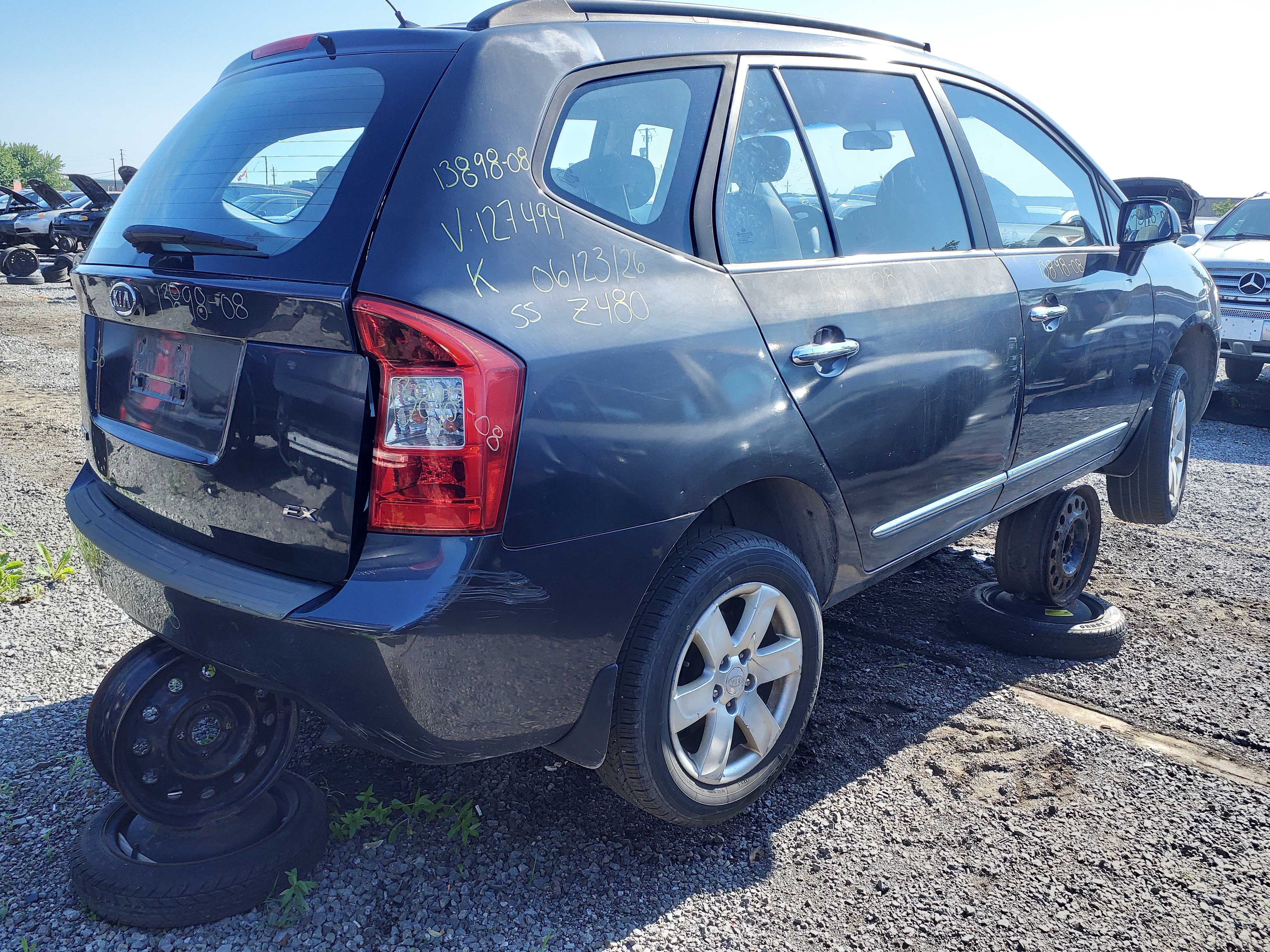 KIA RONDO 2008