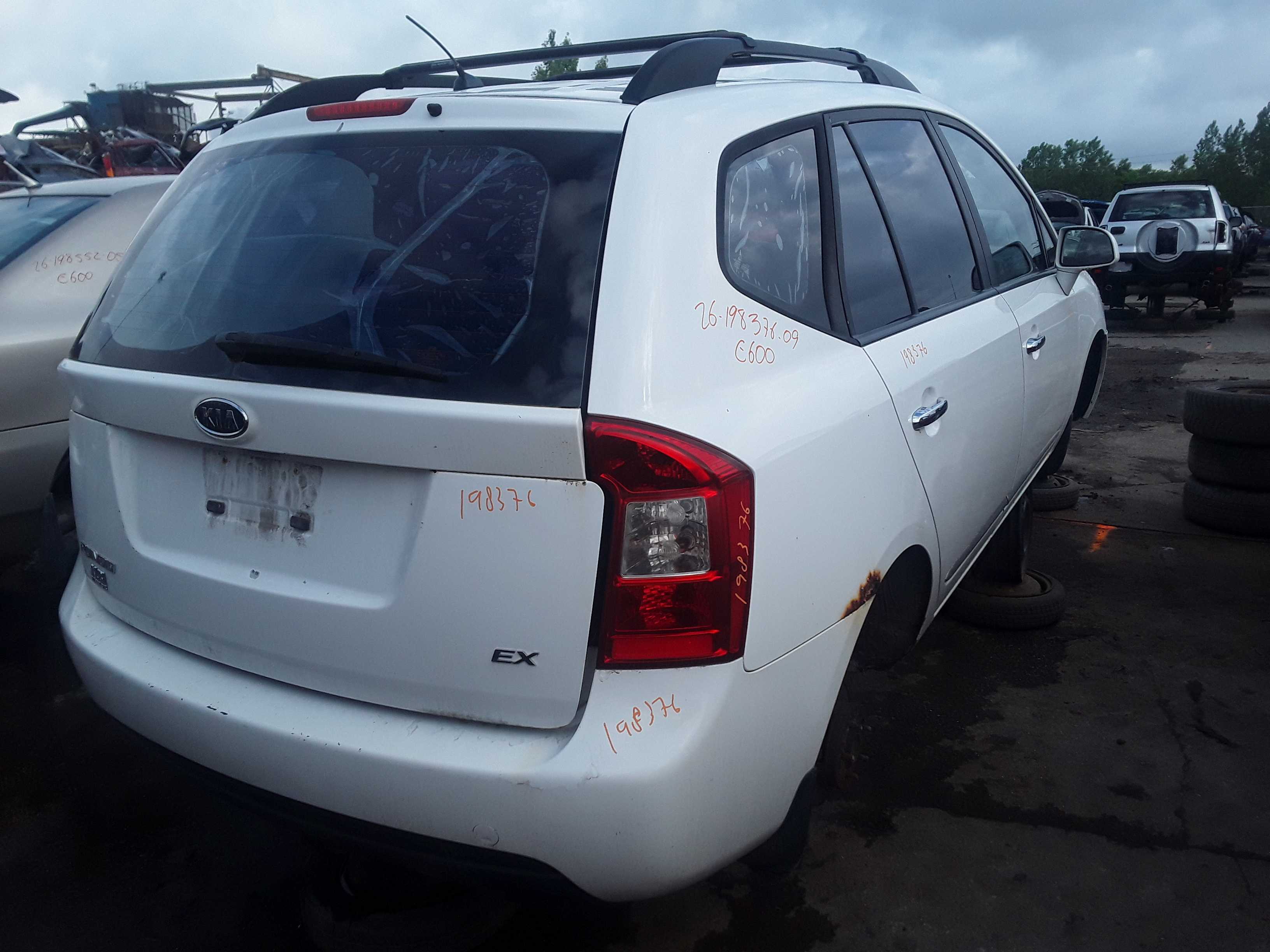 KIA RONDO 2009