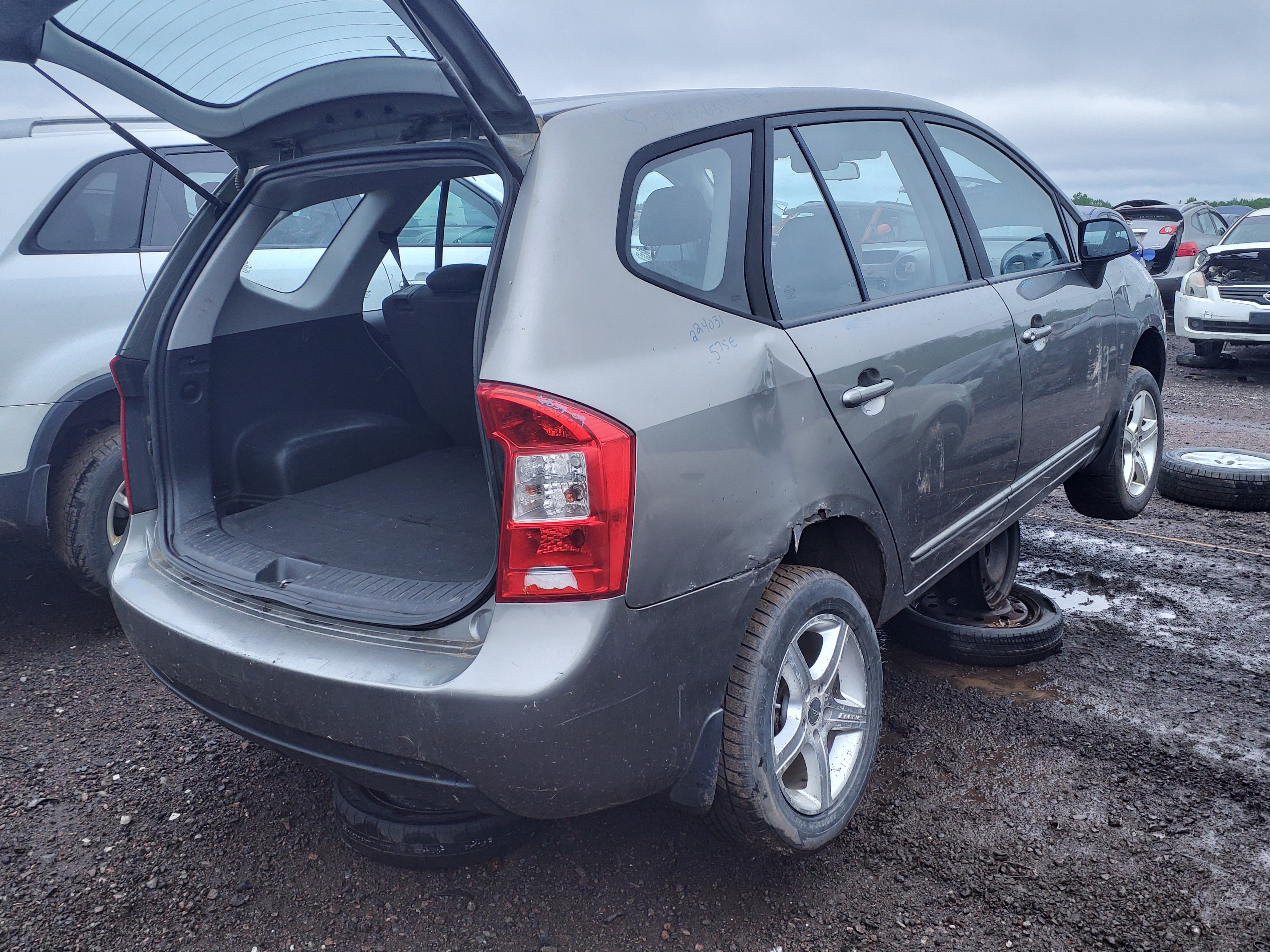 KIA RONDO 2009