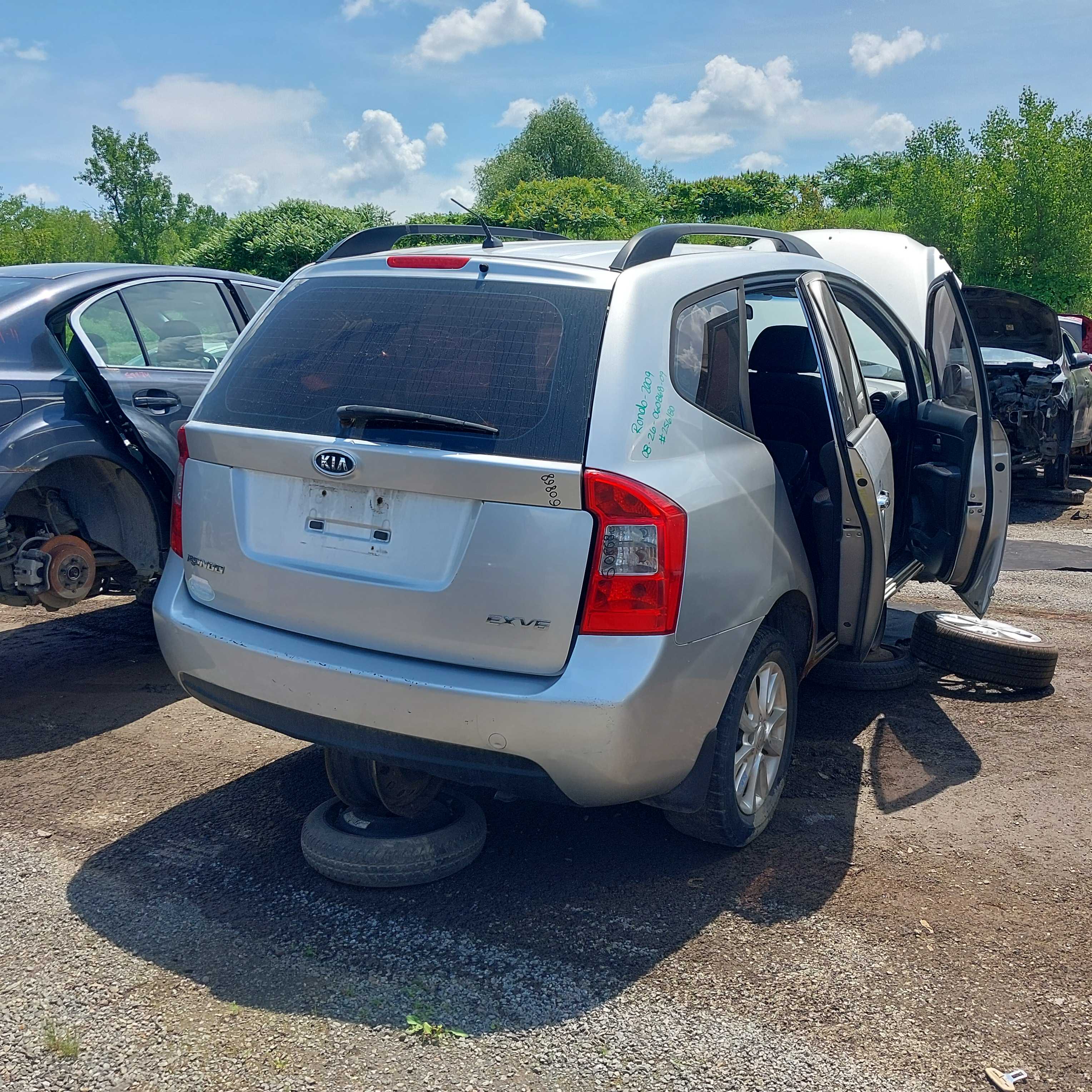 KIA RONDO 2009