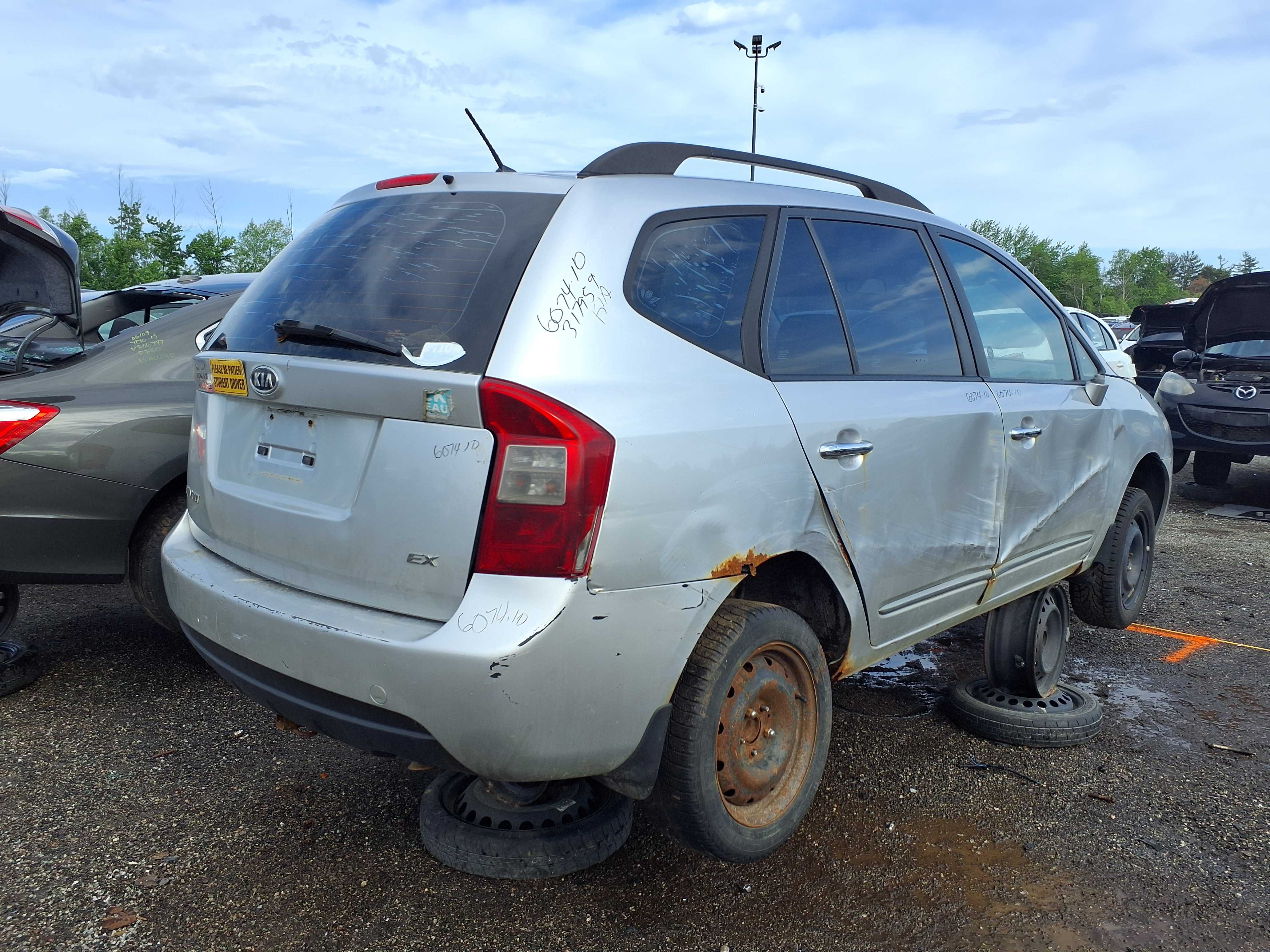 KIA RONDO 2010