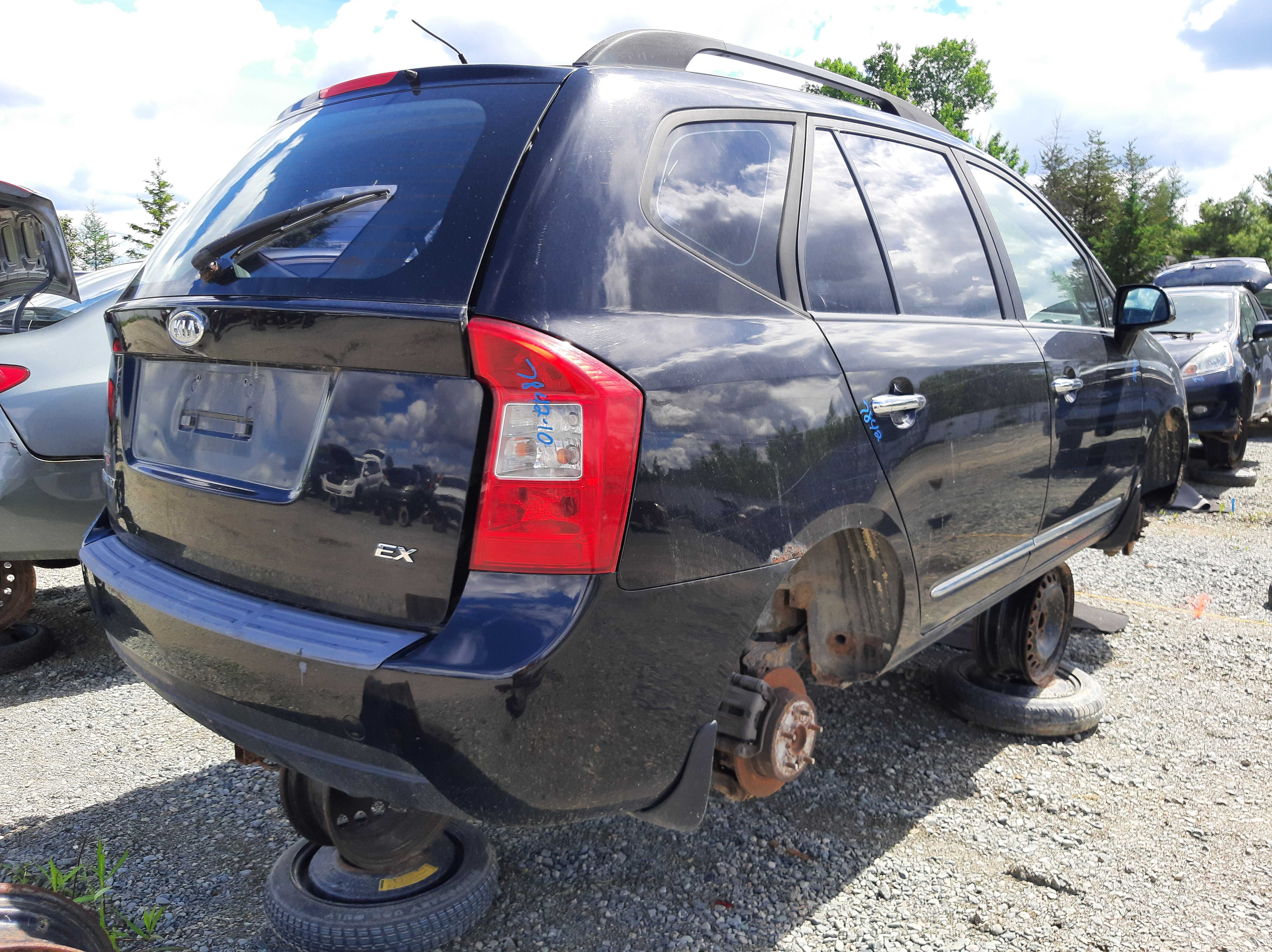 KIA RONDO 2010