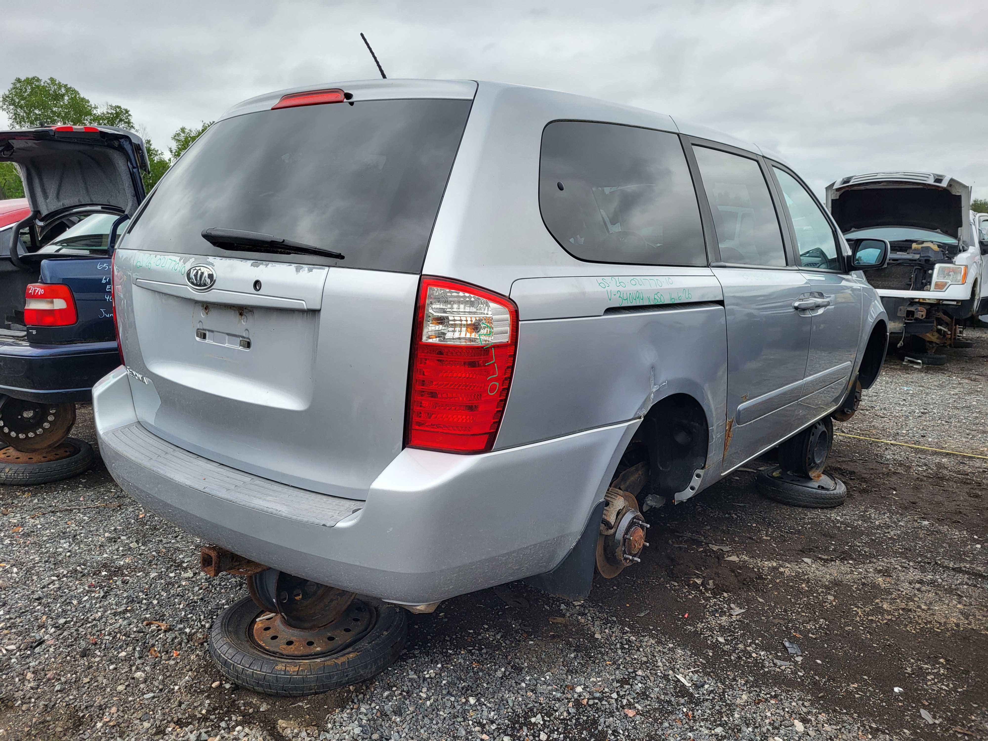KIA SEDONA 2010