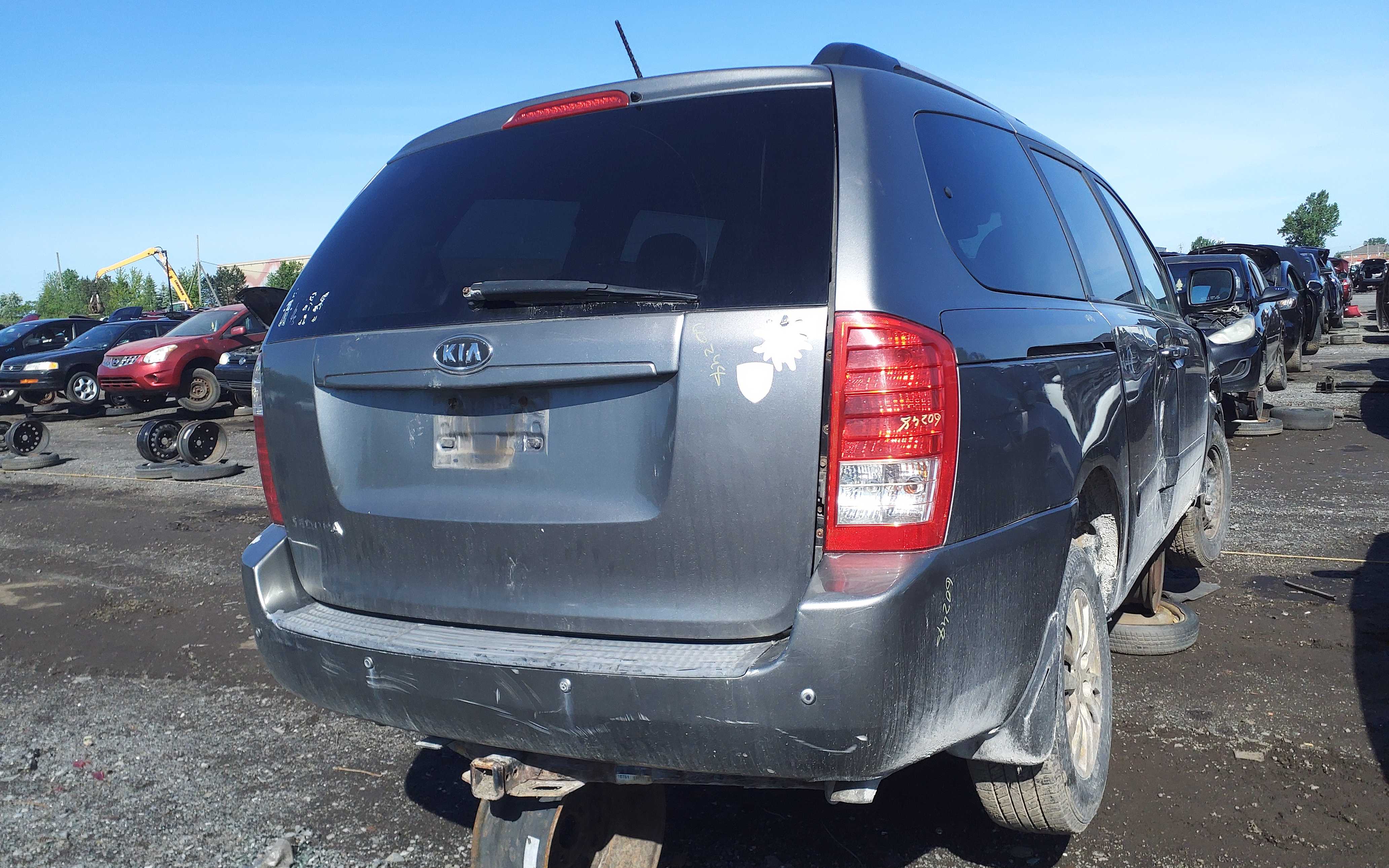 KIA SEDONA 2011