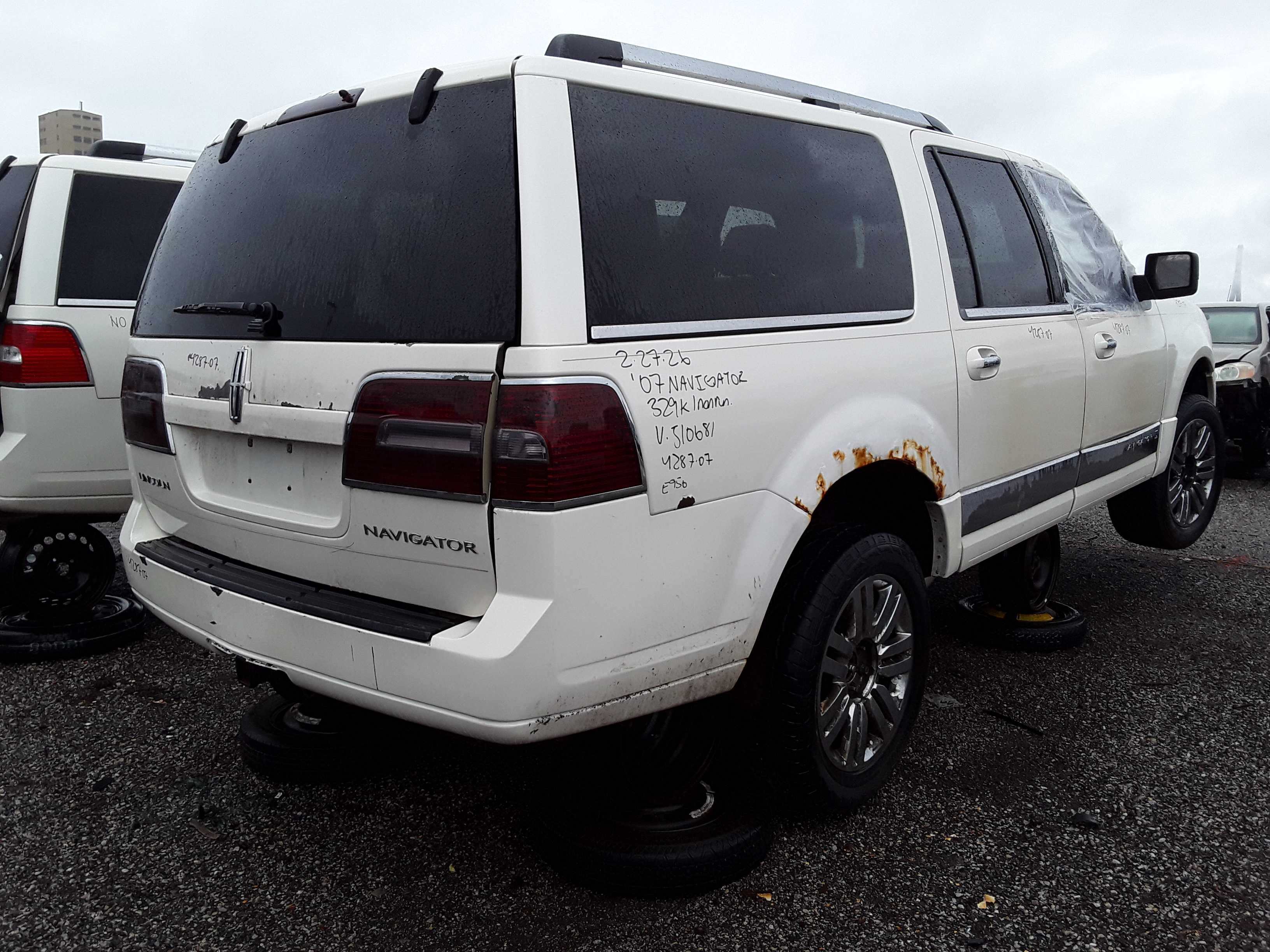 LINCOLN NAVIGATOR 2007