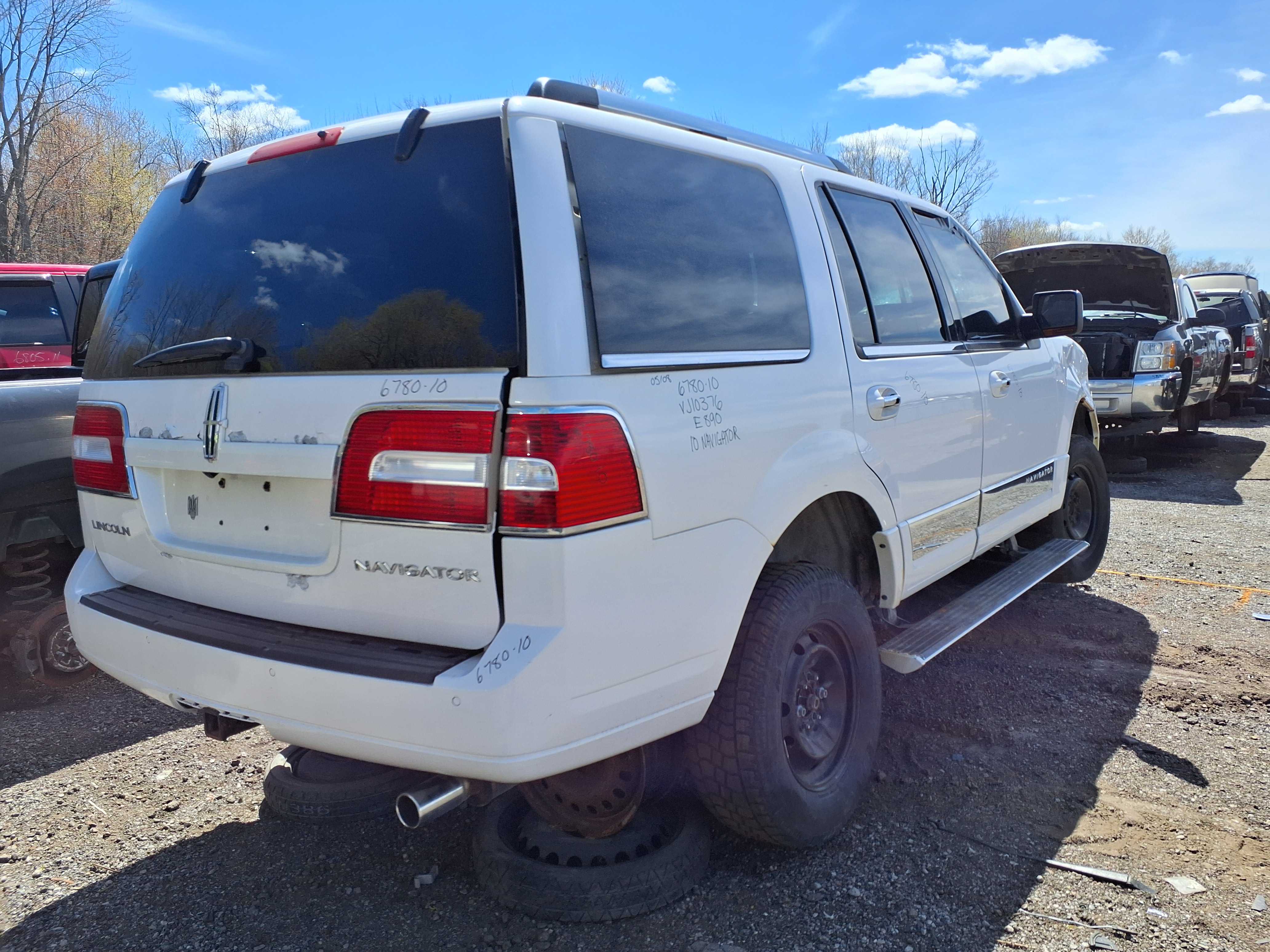 LINCOLN NAVIGATOR 2010