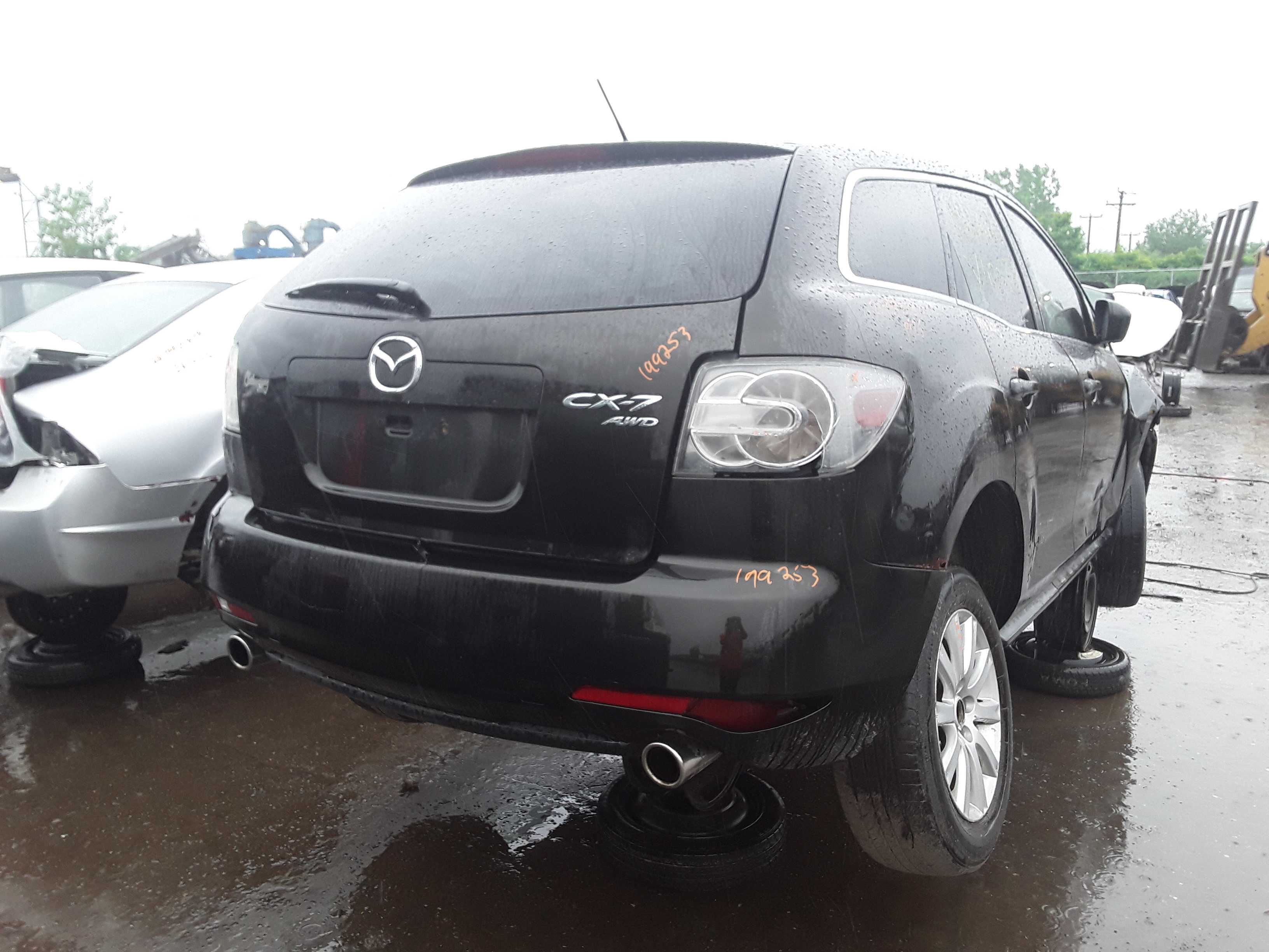MAZDA CX-7 2011