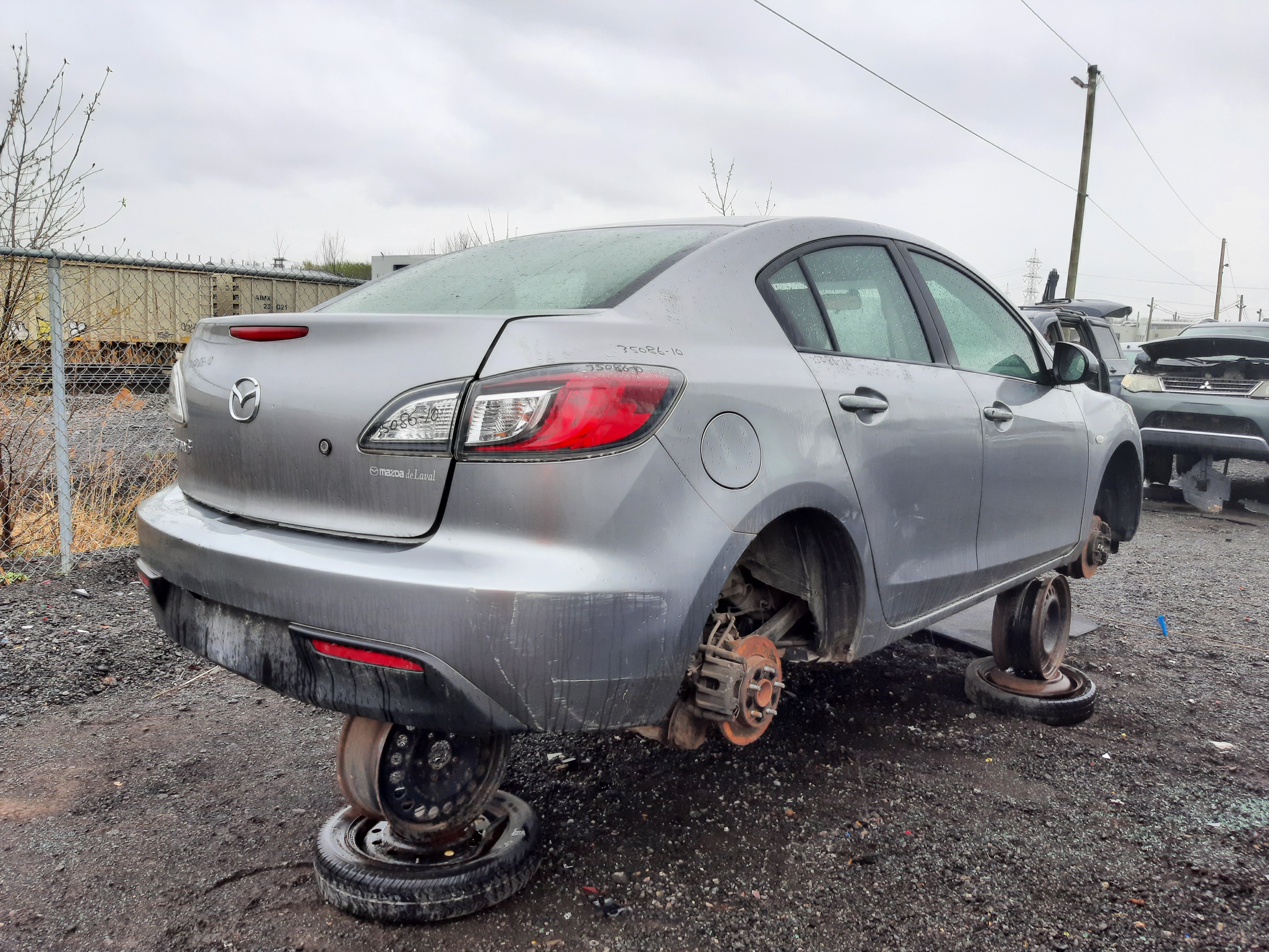 MAZDA MAZDA3 2010