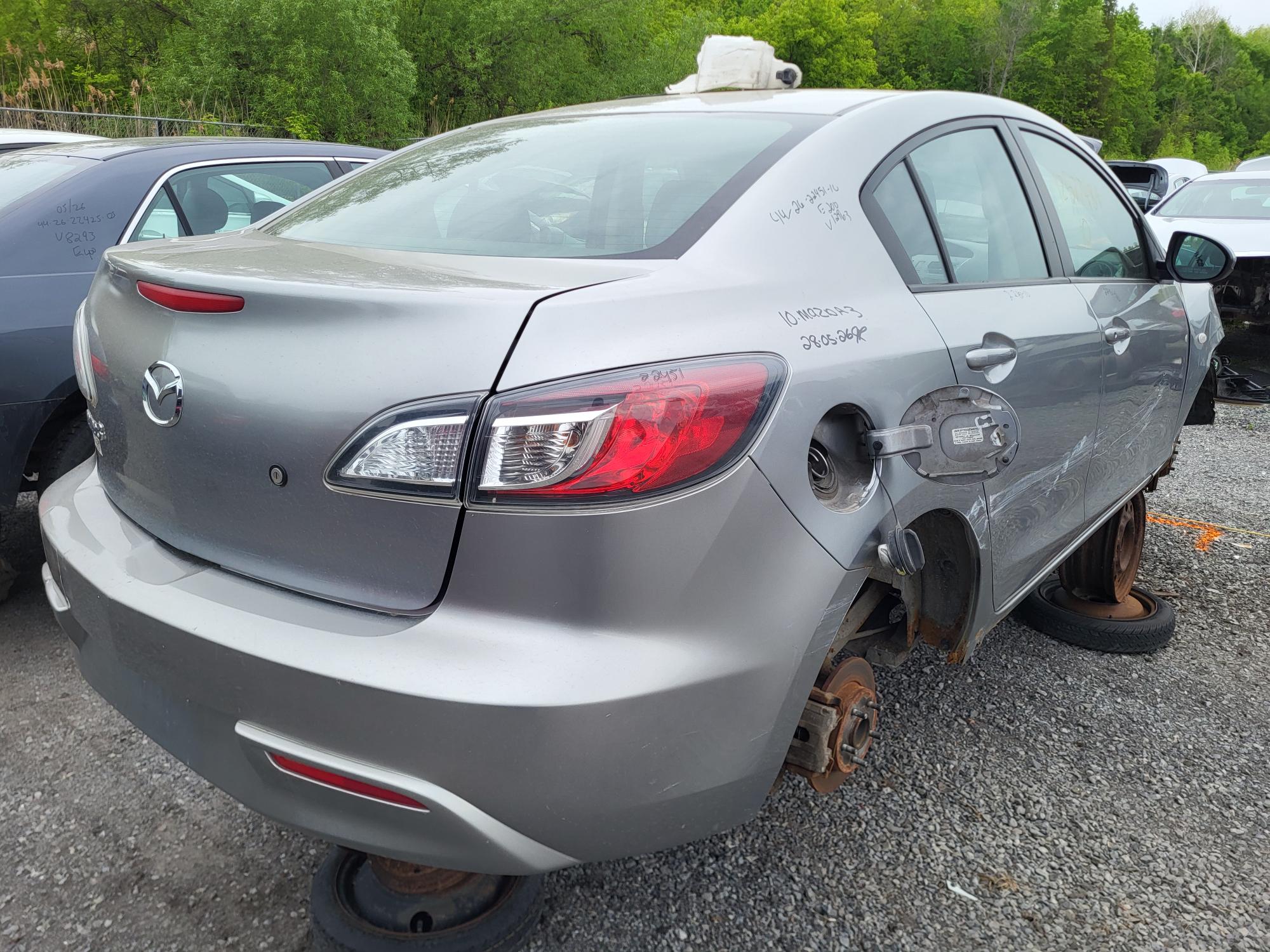 MAZDA MAZDA3 2010