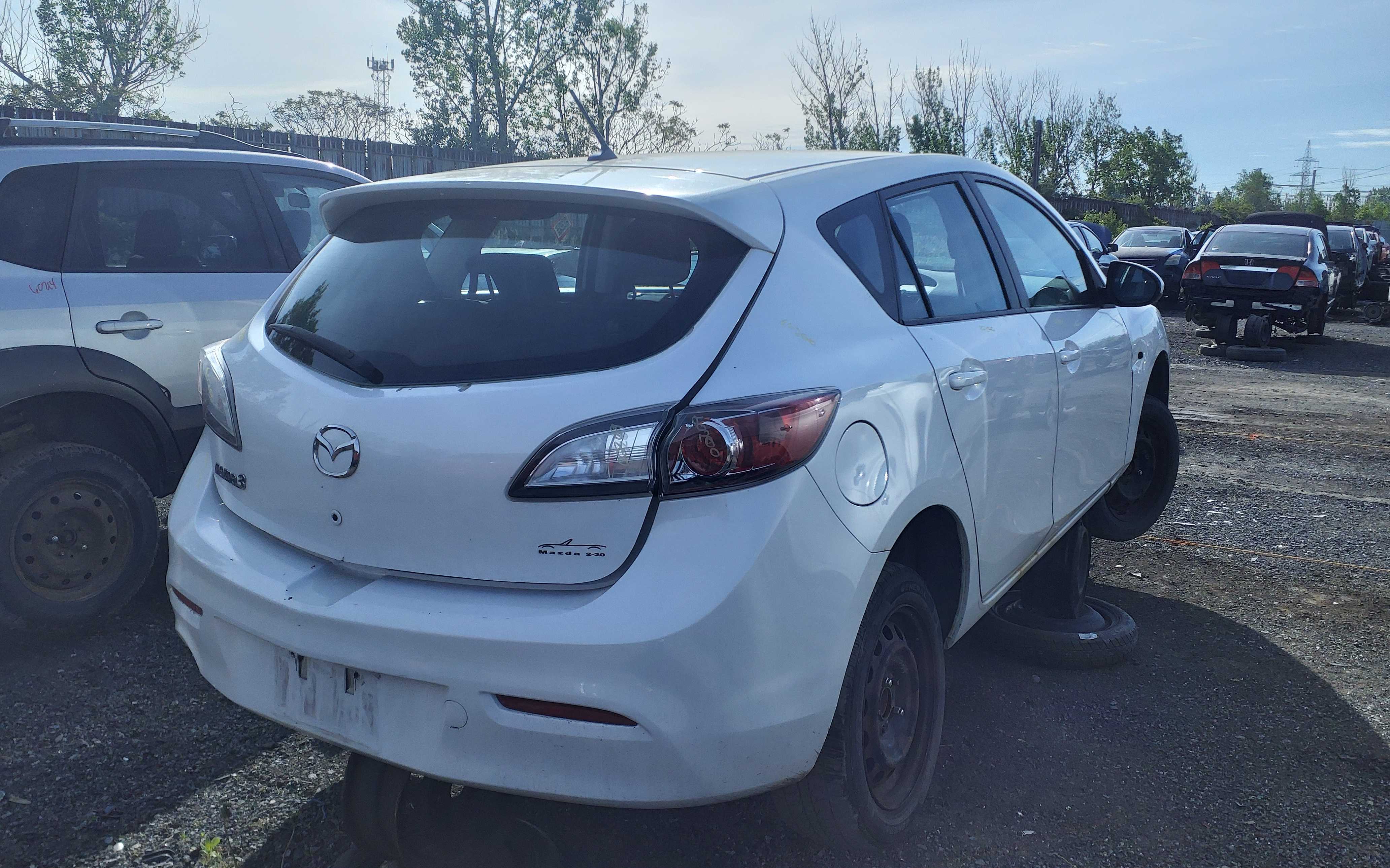 MAZDA MAZDA3 2010