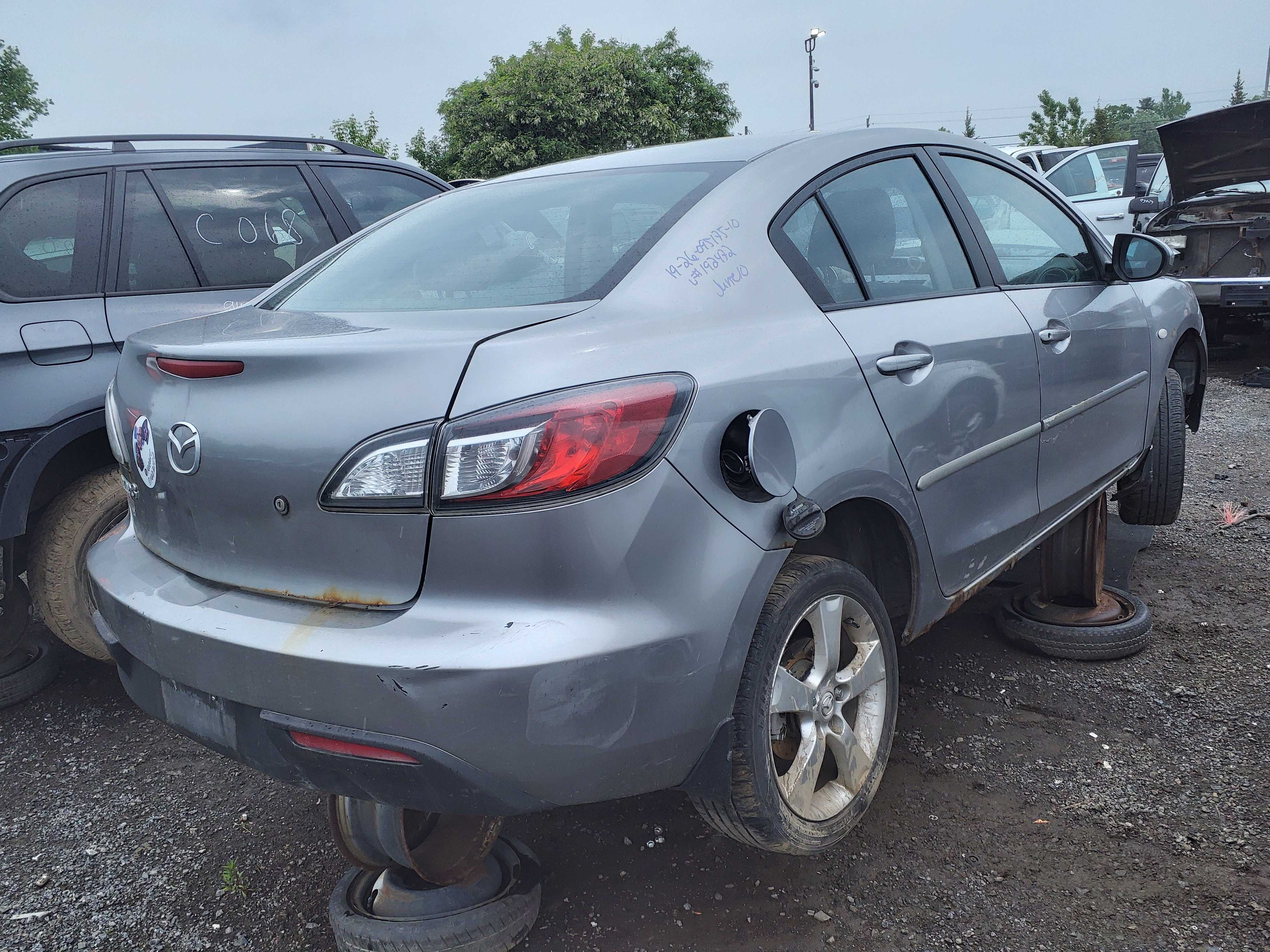 MAZDA MAZDA3 2010