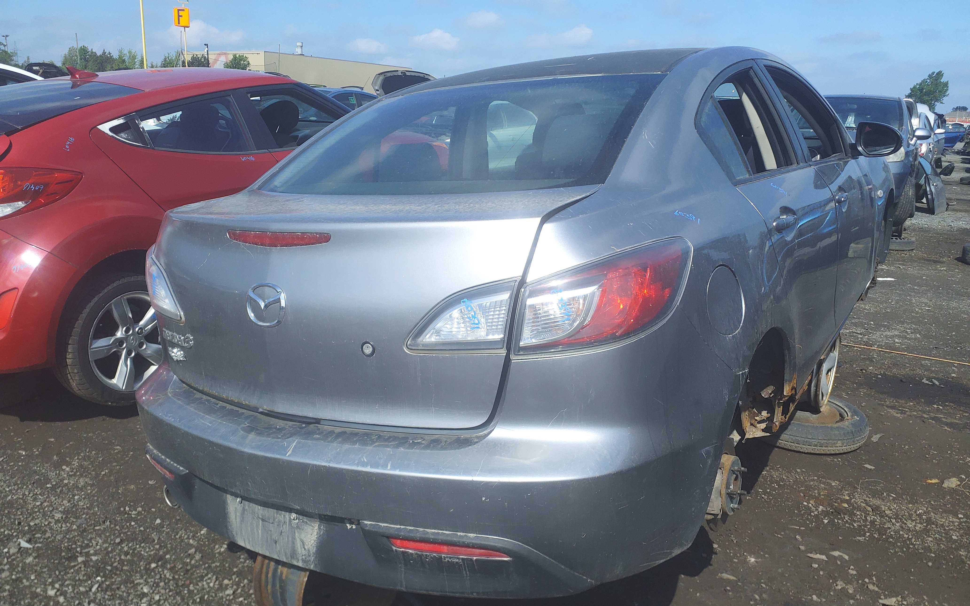 MAZDA MAZDA3 2010