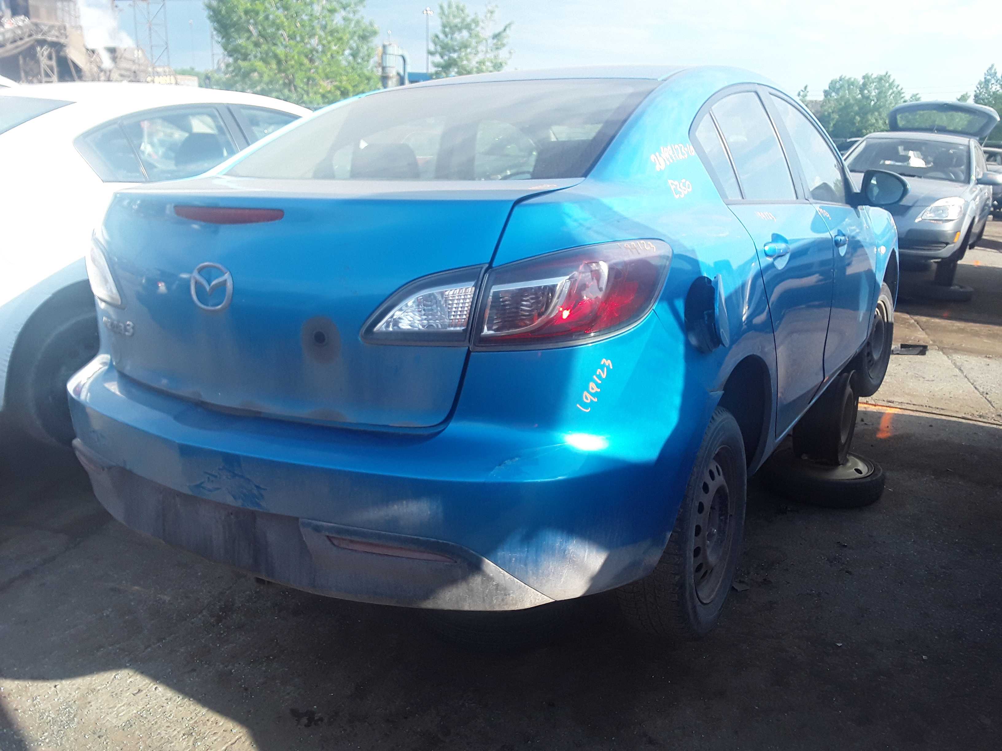 MAZDA MAZDA3 2010