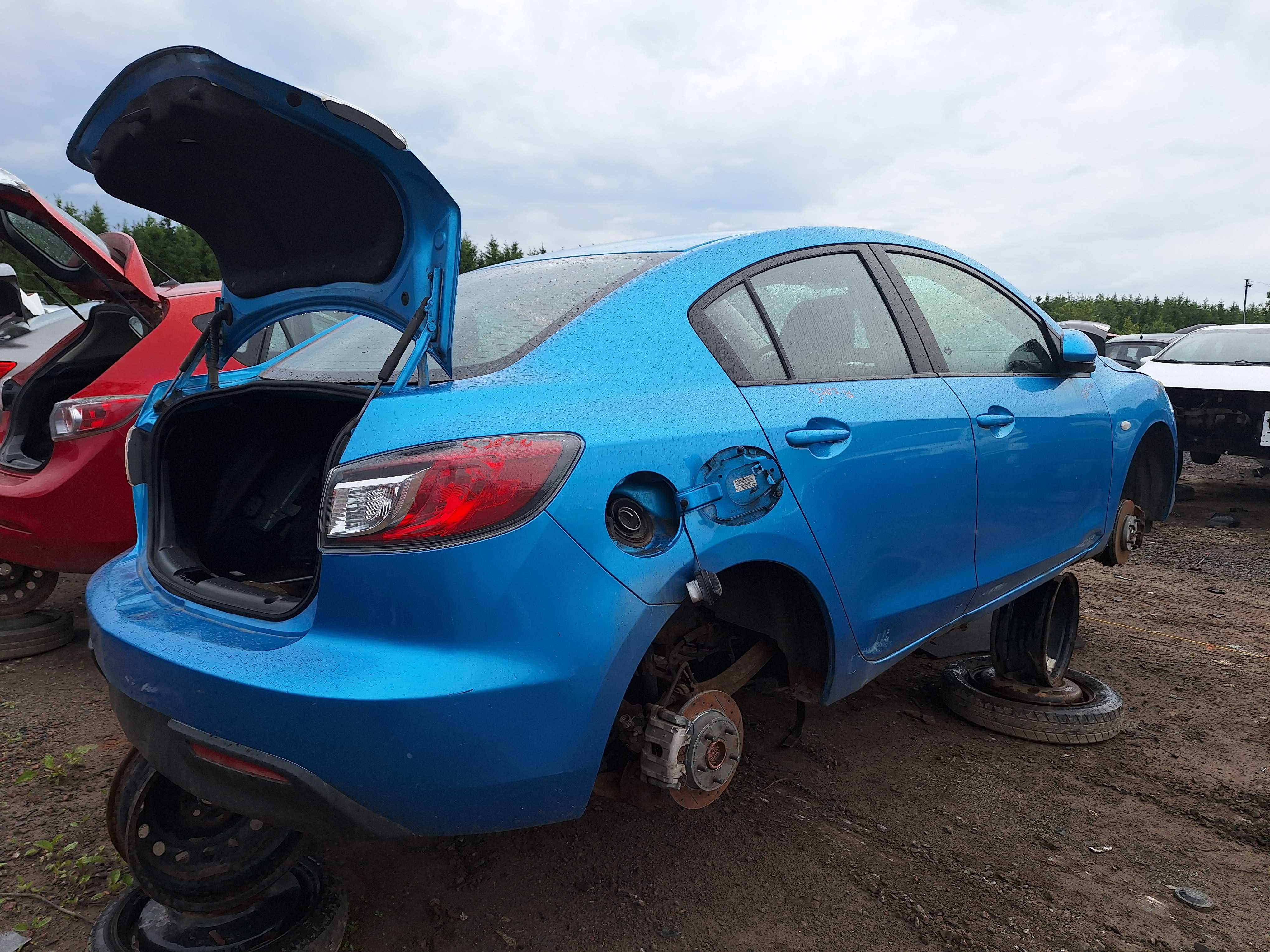 MAZDA MAZDA3 2010