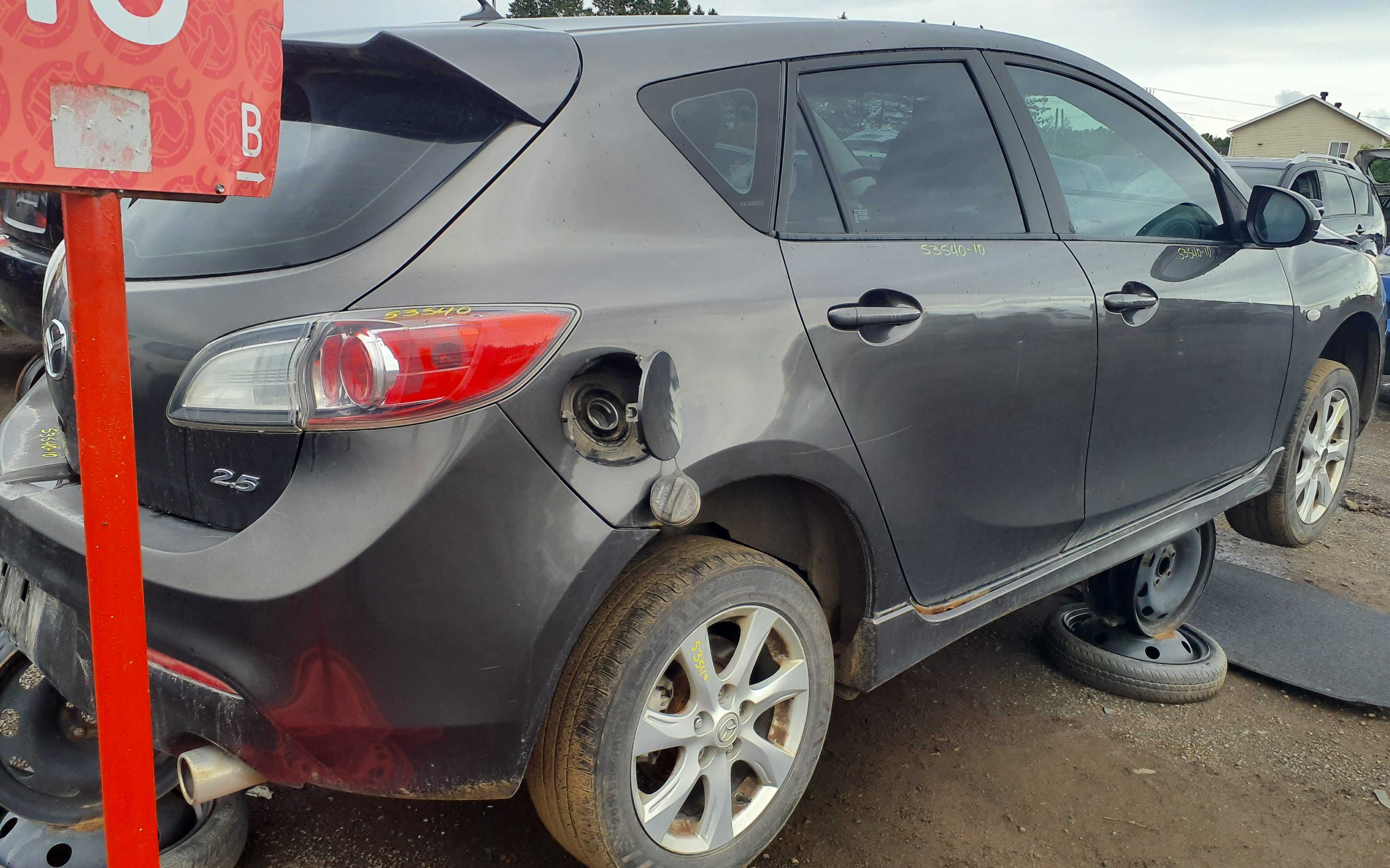 MAZDA MAZDA3 2010