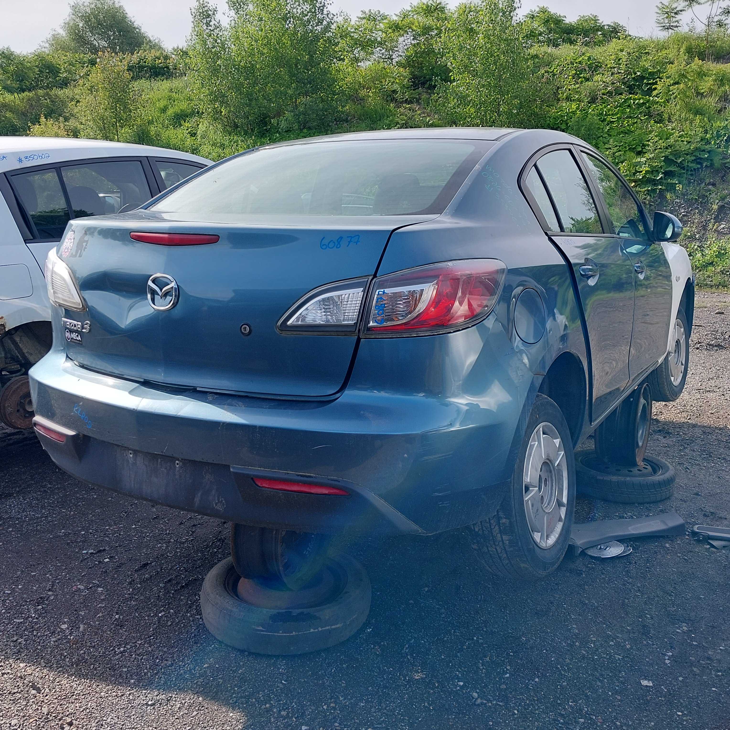 MAZDA MAZDA3 2010