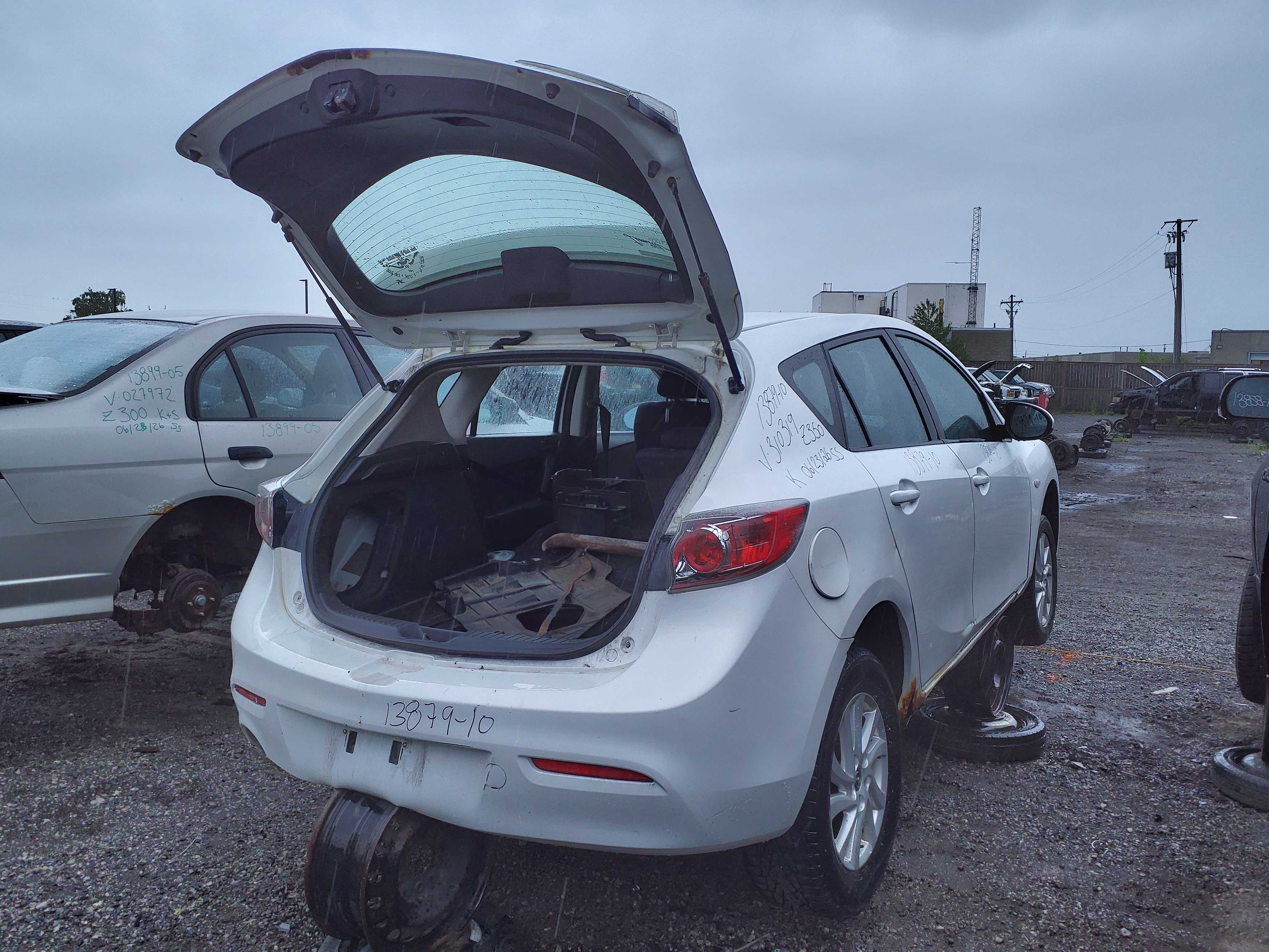 MAZDA MAZDA3 2010