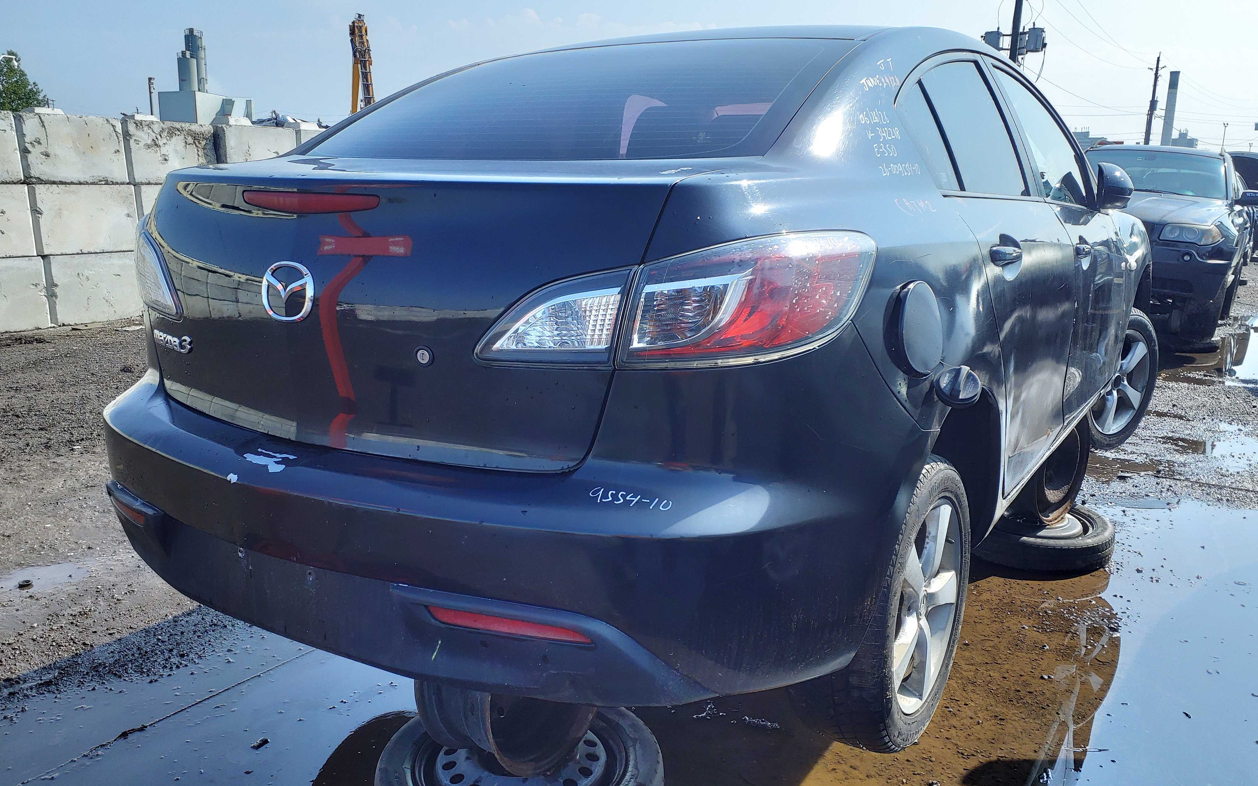 MAZDA MAZDA3 2010