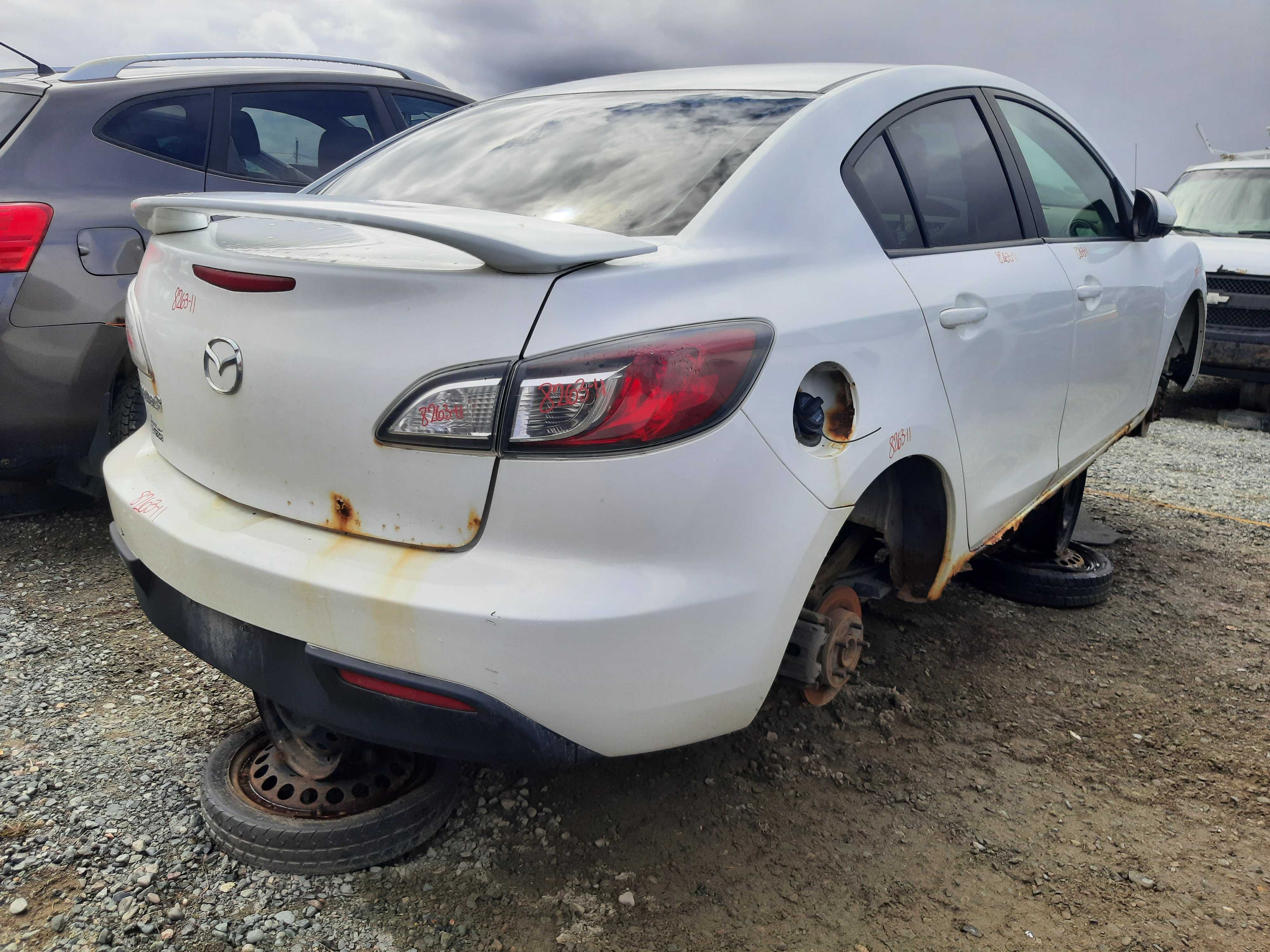 MAZDA MAZDA3 2011