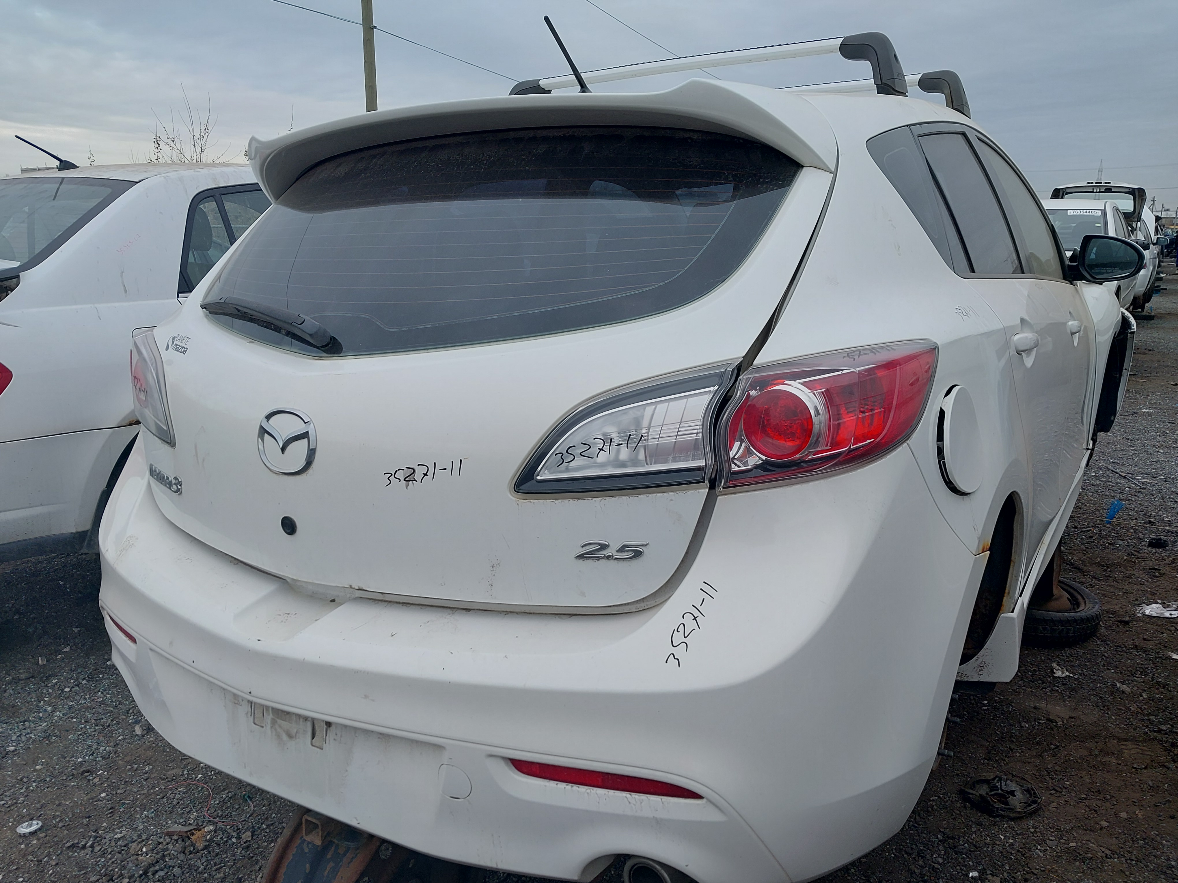 MAZDA MAZDA3 2011