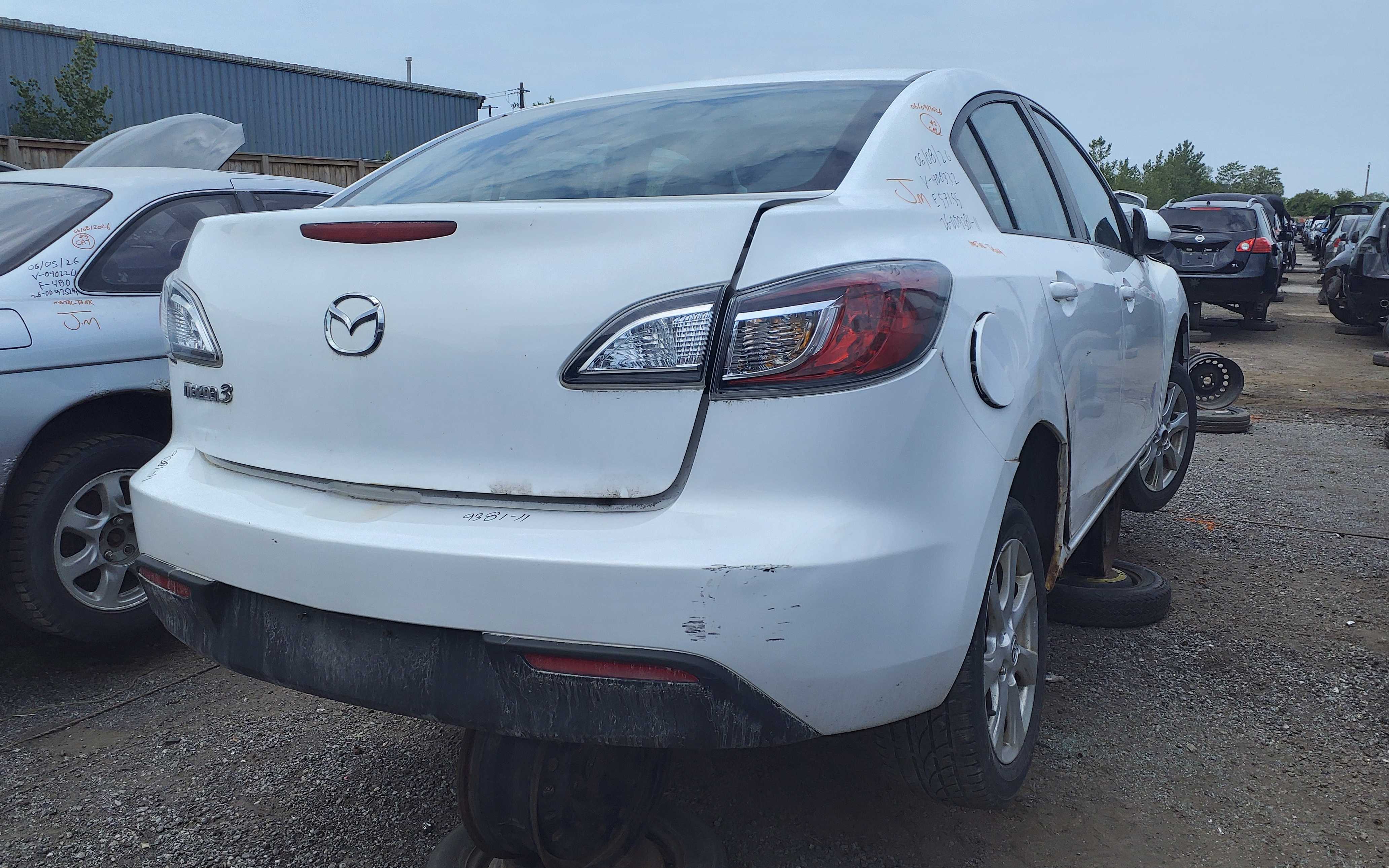 MAZDA MAZDA3 2011