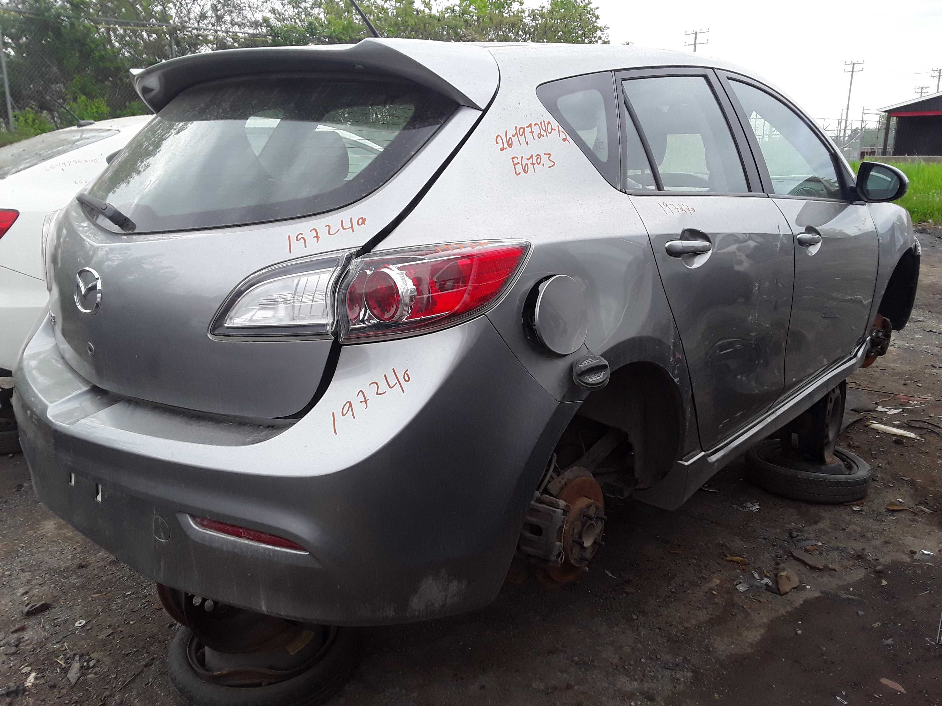 MAZDA MAZDA3 2012