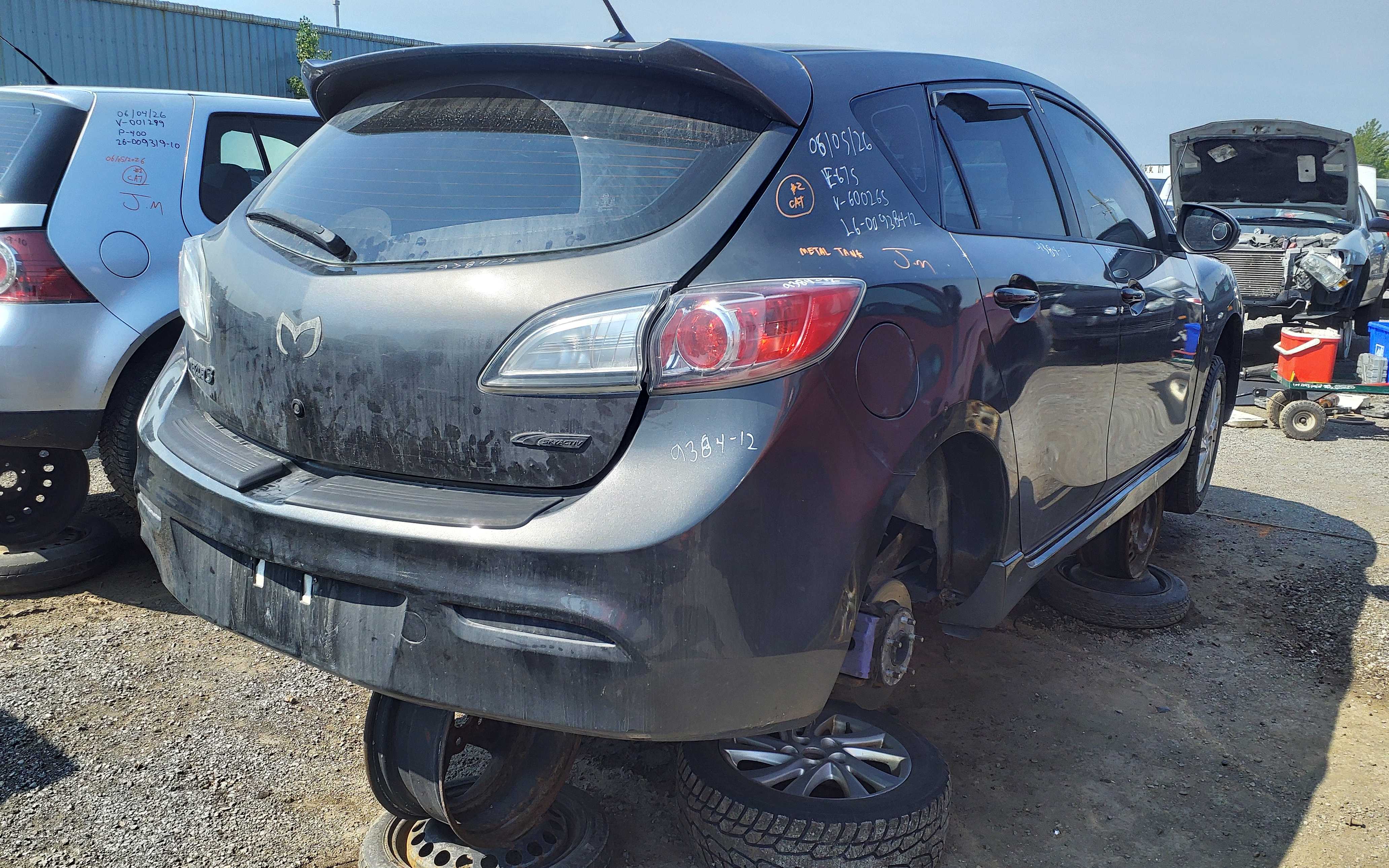 MAZDA MAZDA3 2012