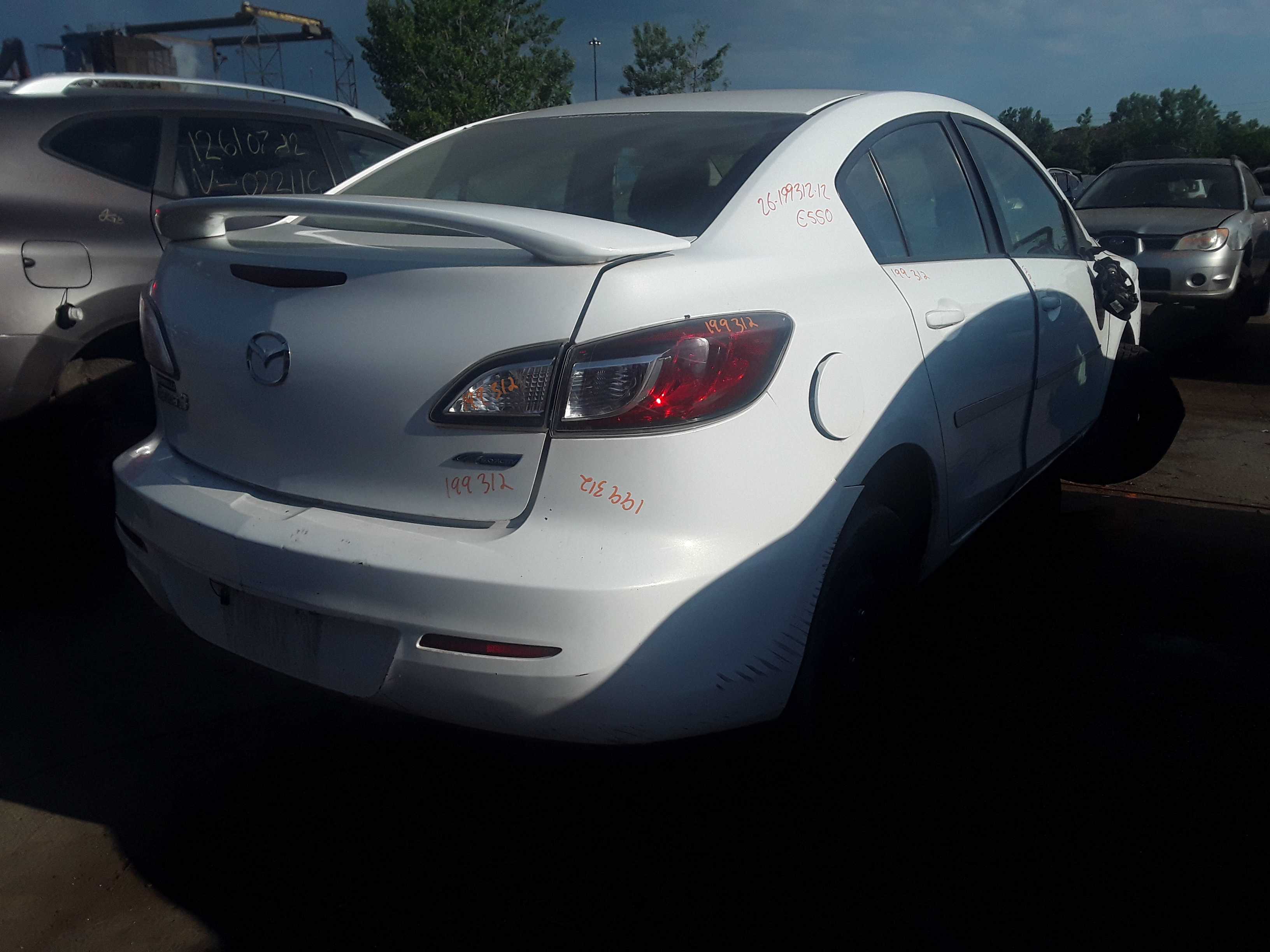 MAZDA MAZDA3 2012