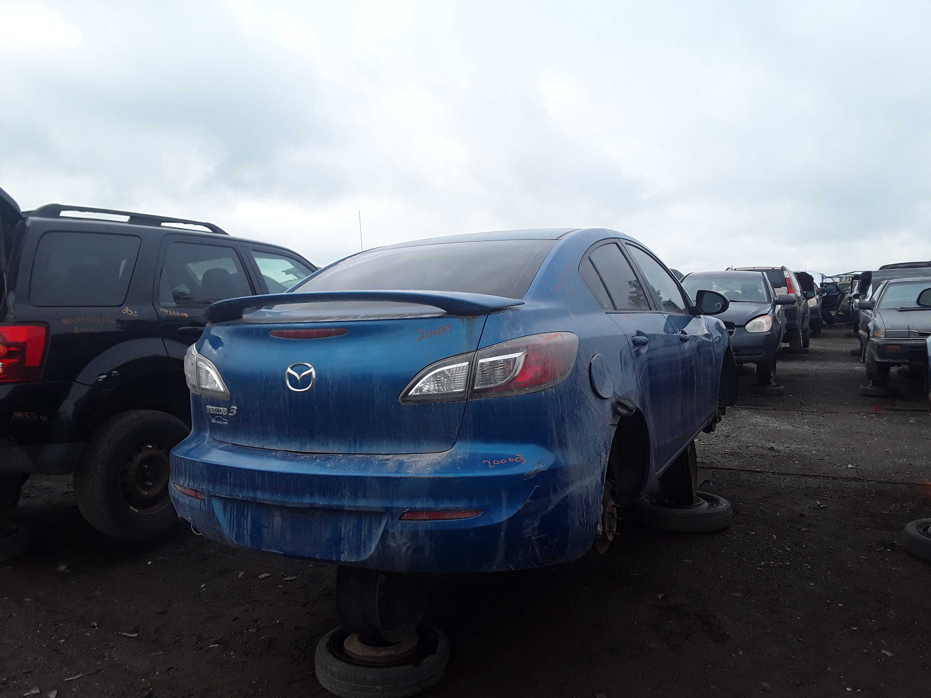 MAZDA MAZDA3 2012