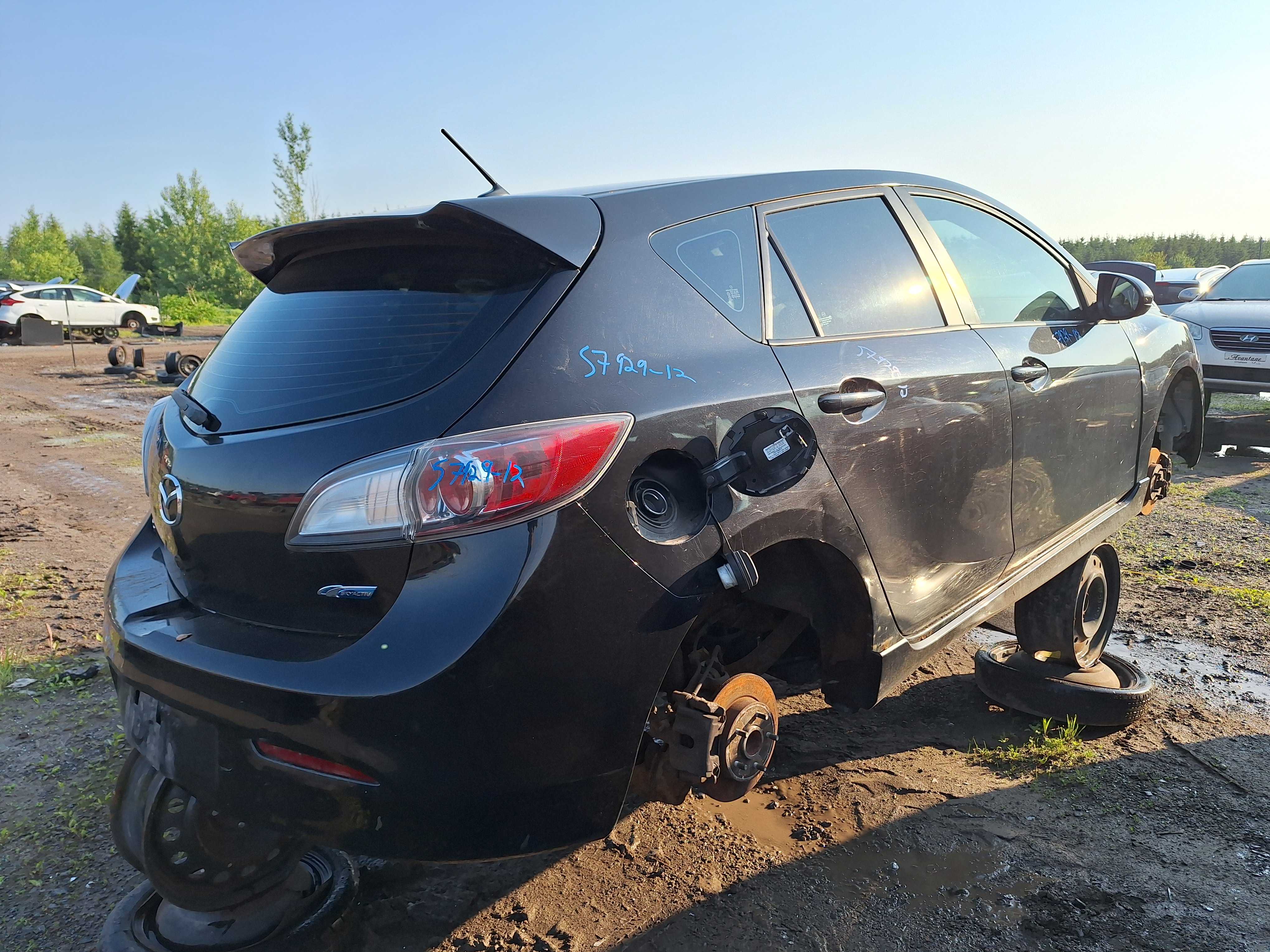 MAZDA MAZDA3 2012