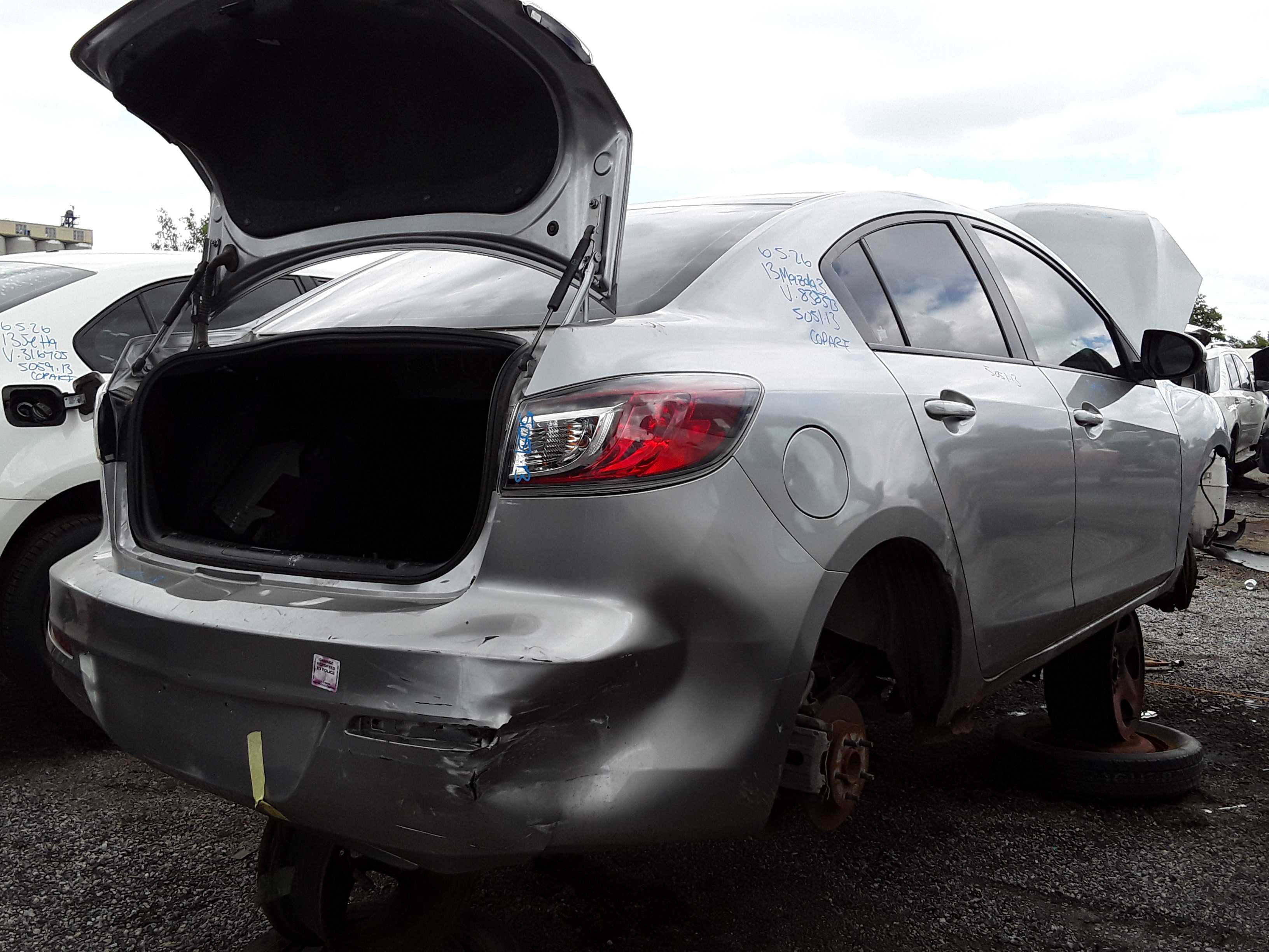 MAZDA MAZDA3 2013