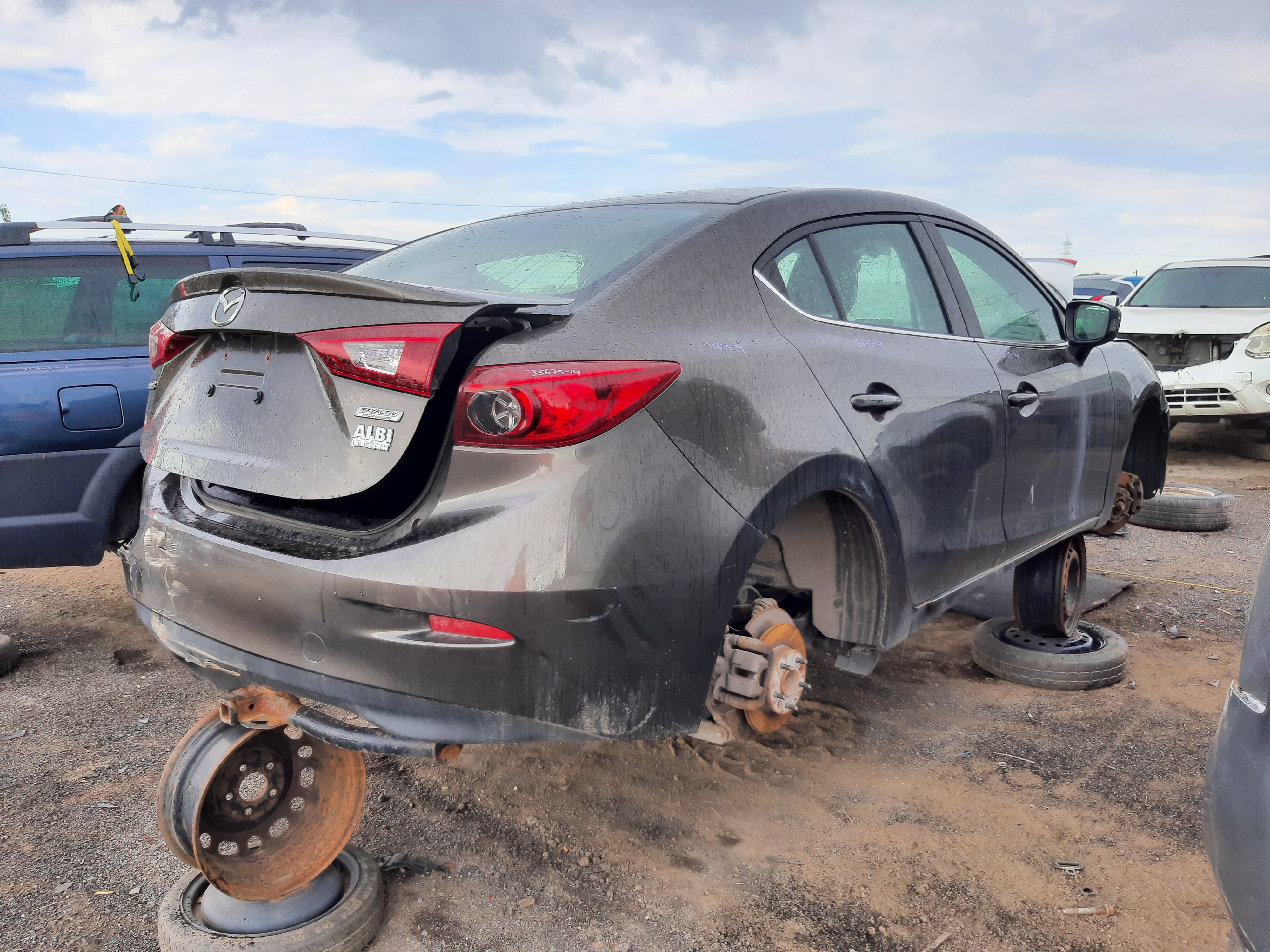 MAZDA MAZDA3 2014