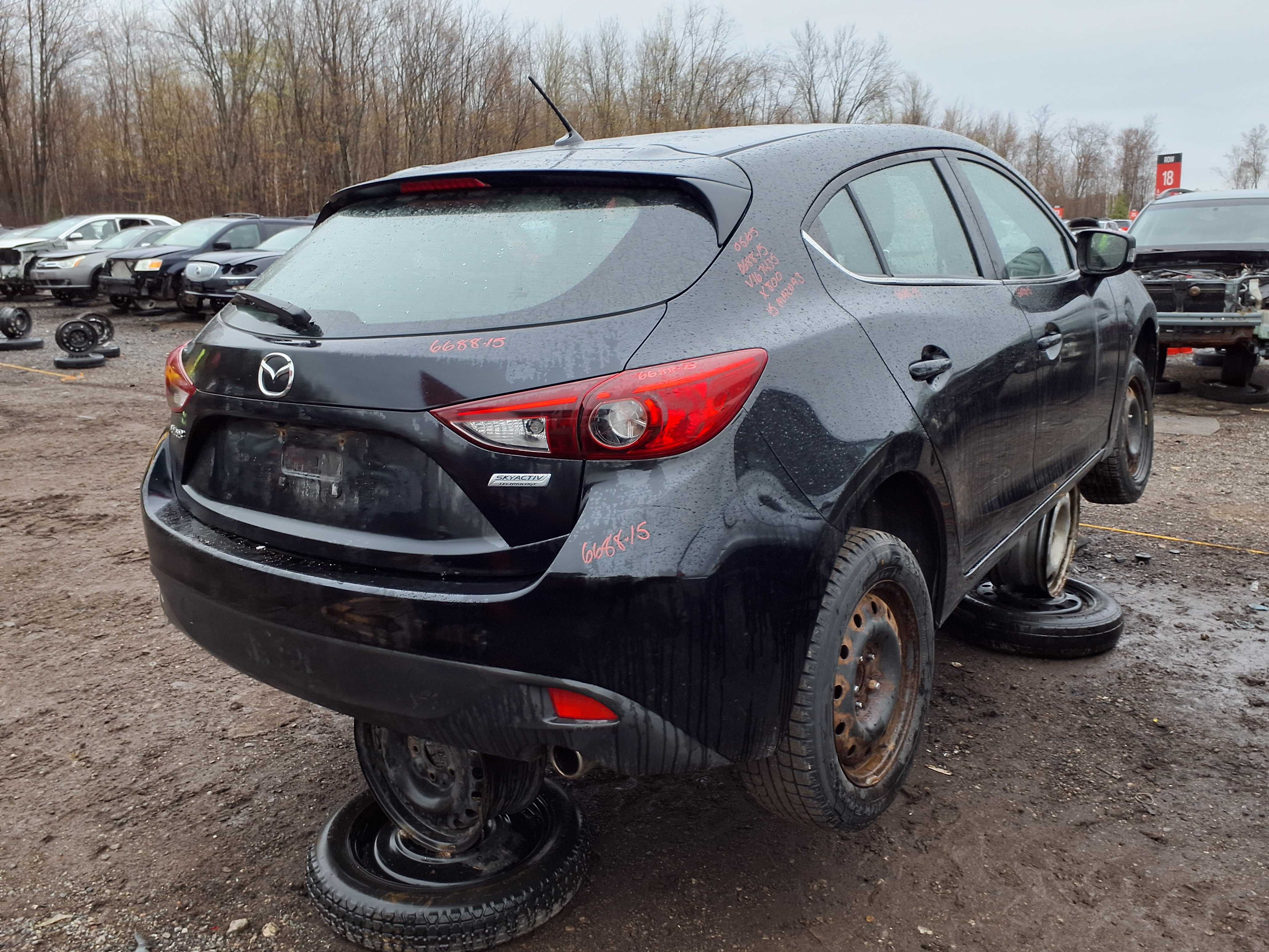 MAZDA MAZDA3 2015