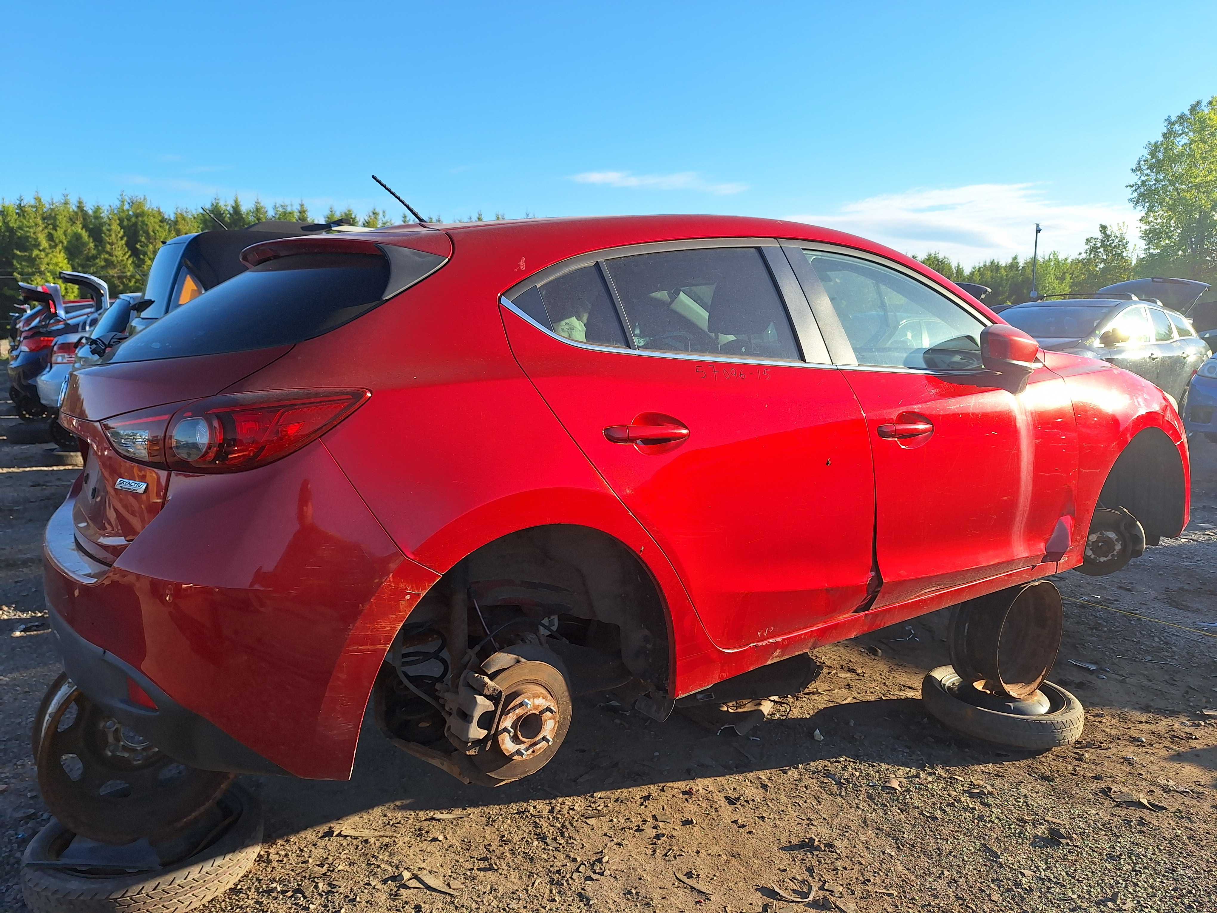MAZDA MAZDA3 2015