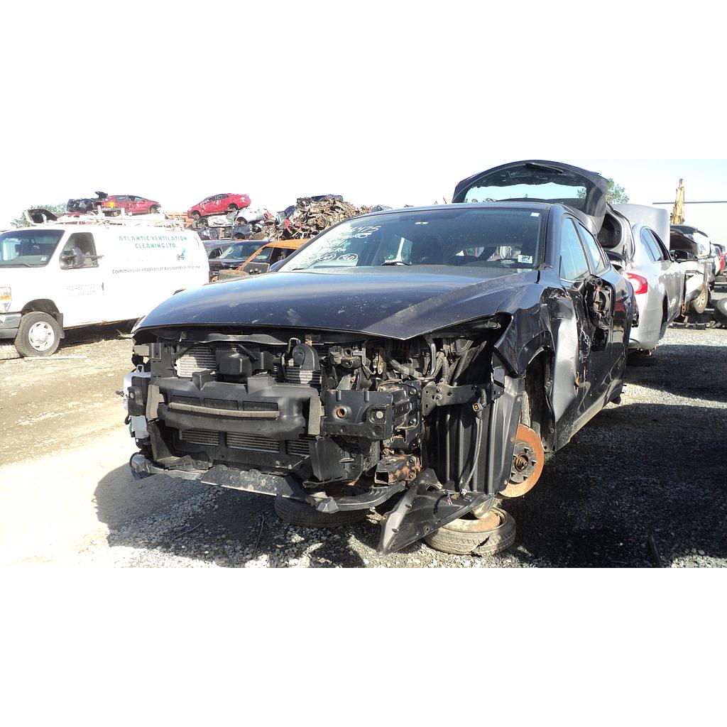 MAZDA MAZDA3 2015