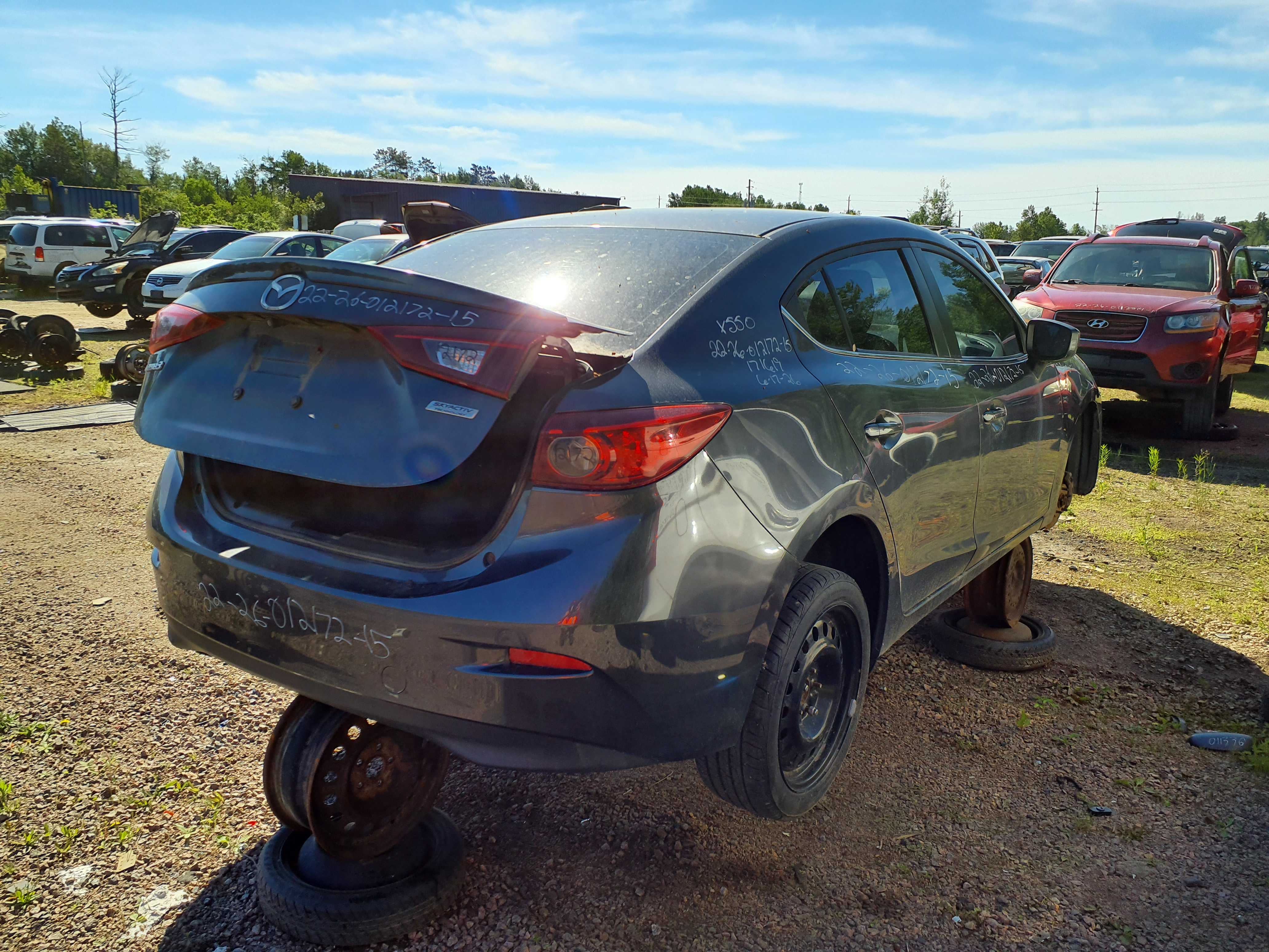 MAZDA MAZDA3 2015
