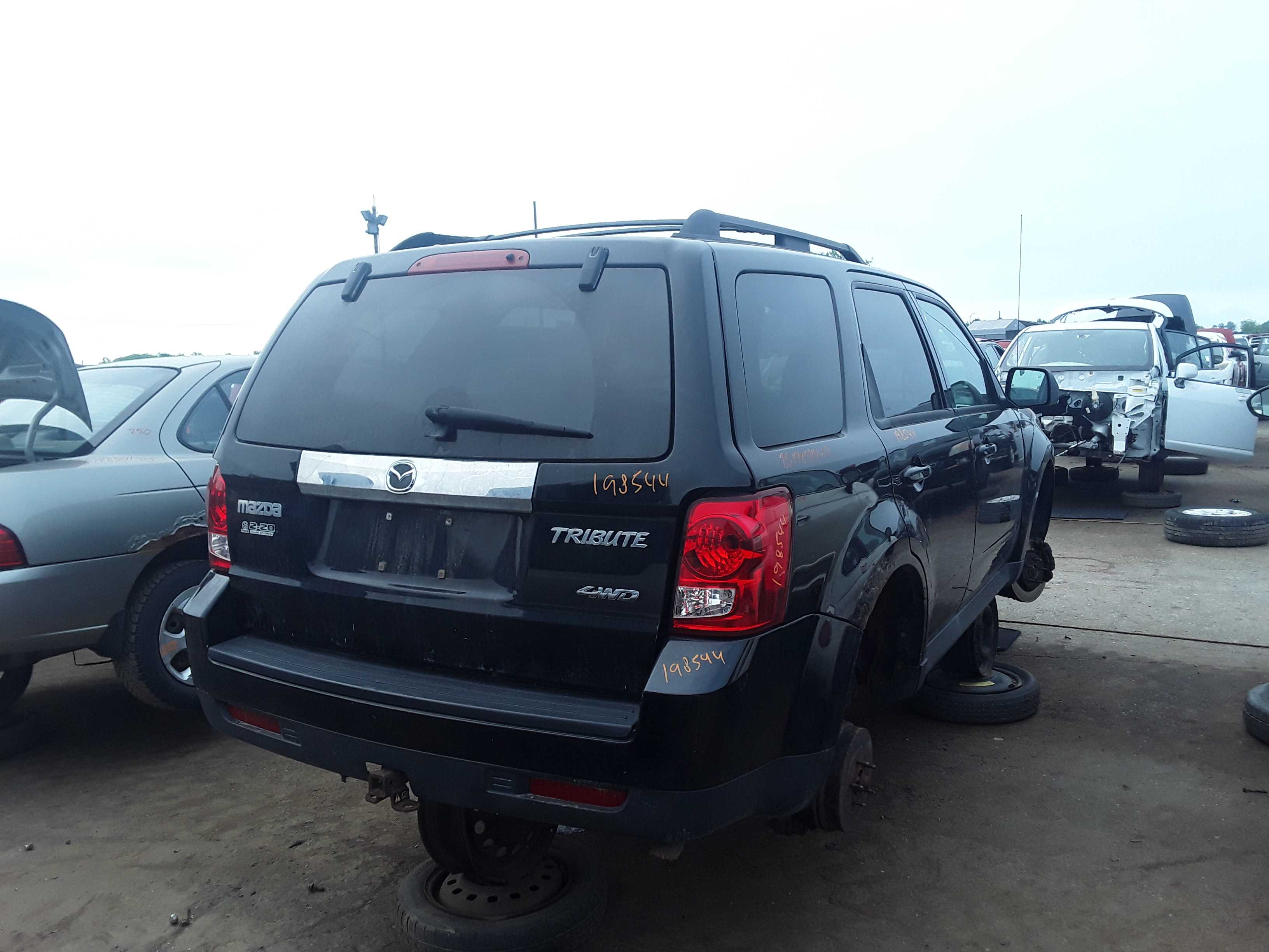 MAZDA TRIBUTE 2009