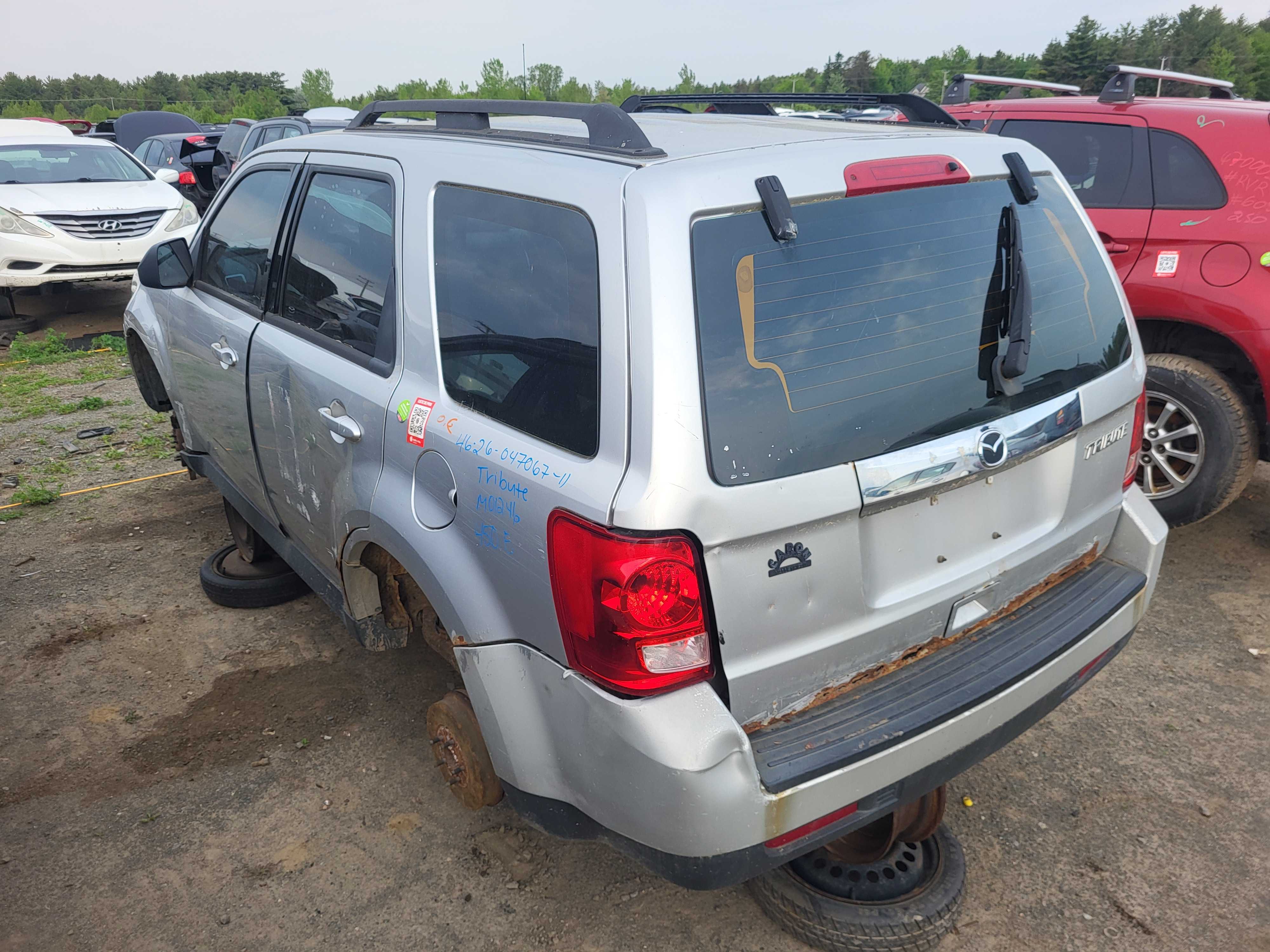 MAZDA TRIBUTE 2011