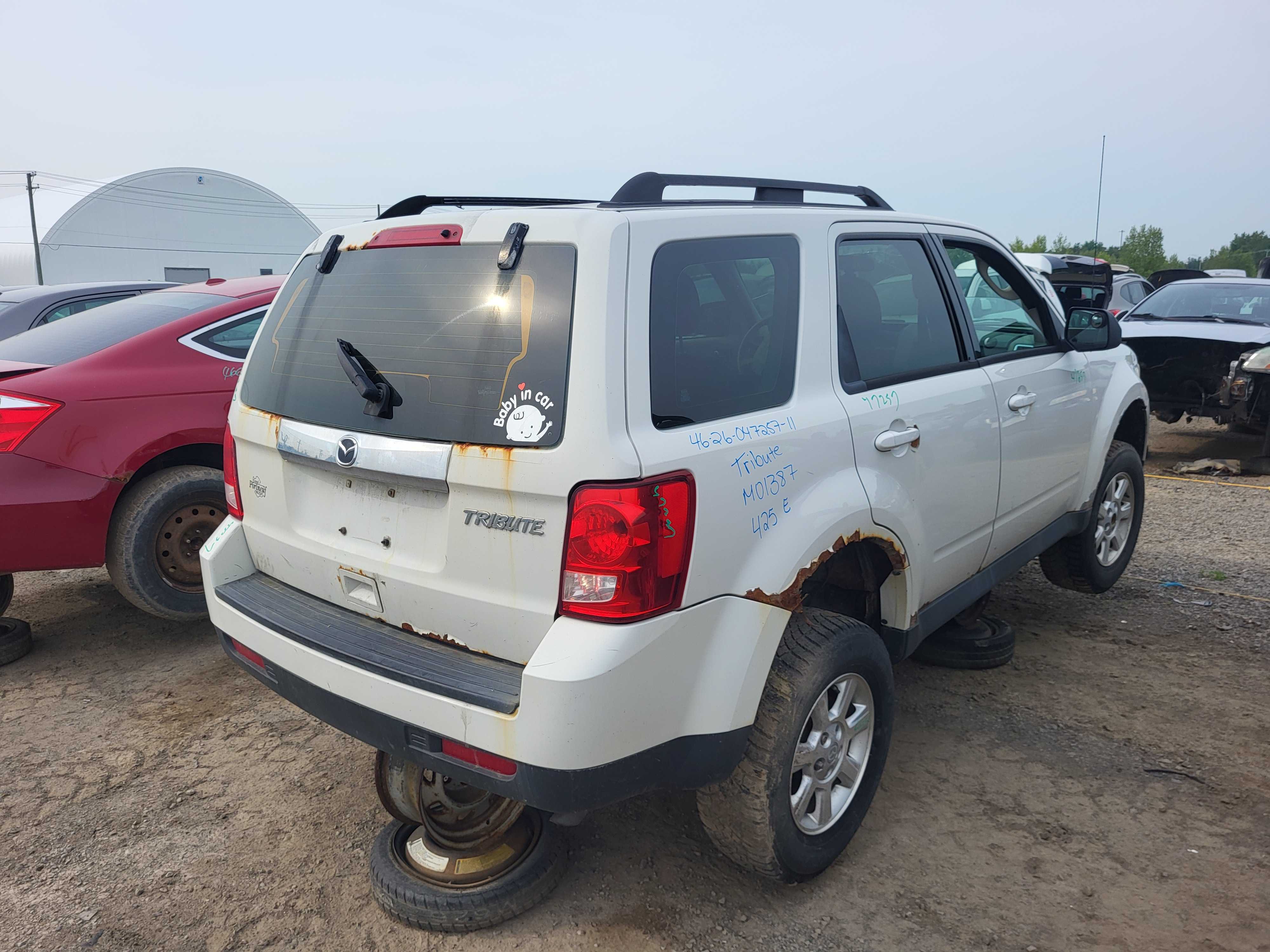 MAZDA TRIBUTE 2011