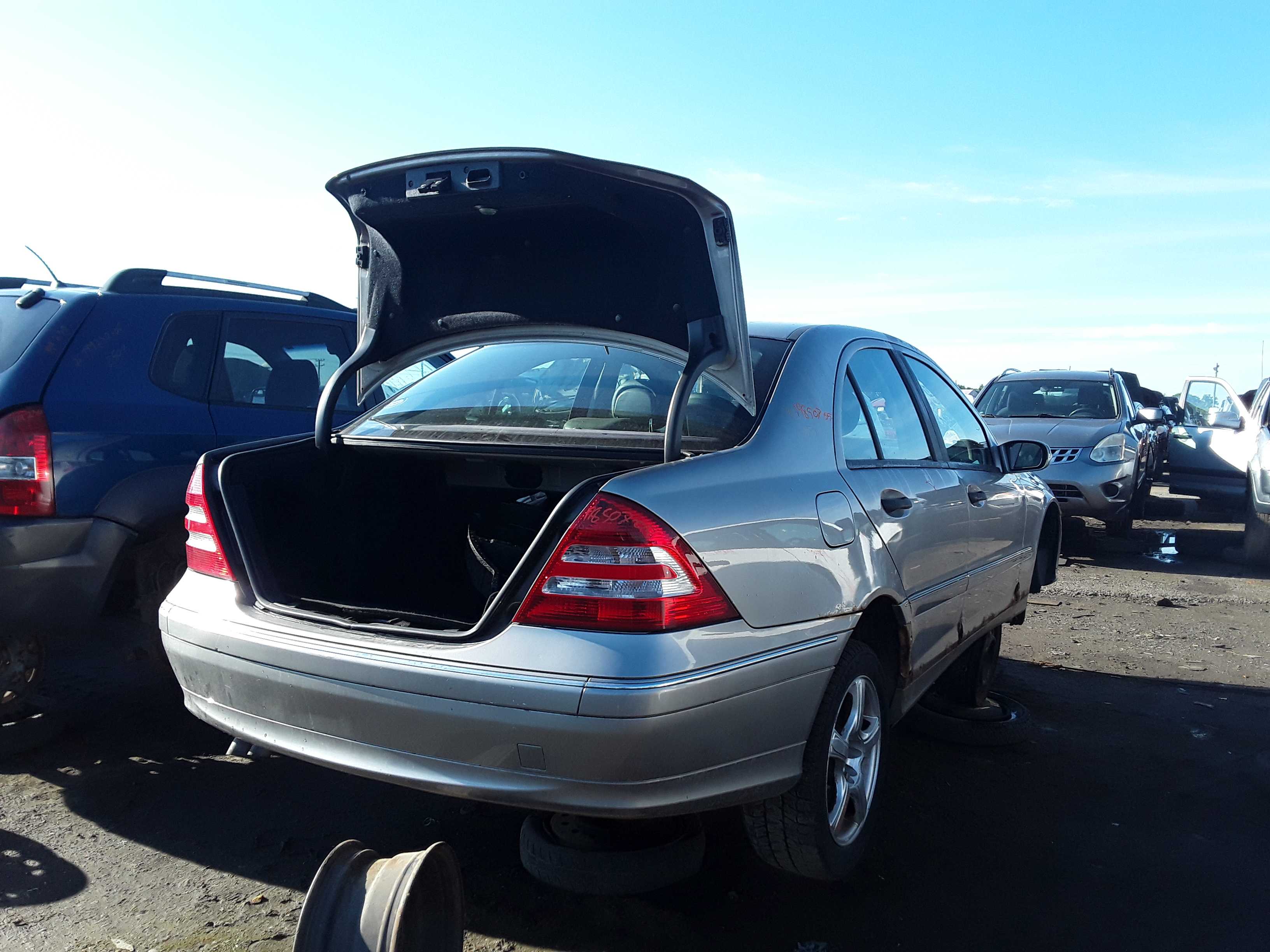 MERCEDES-BENZ C-CLASS 2005