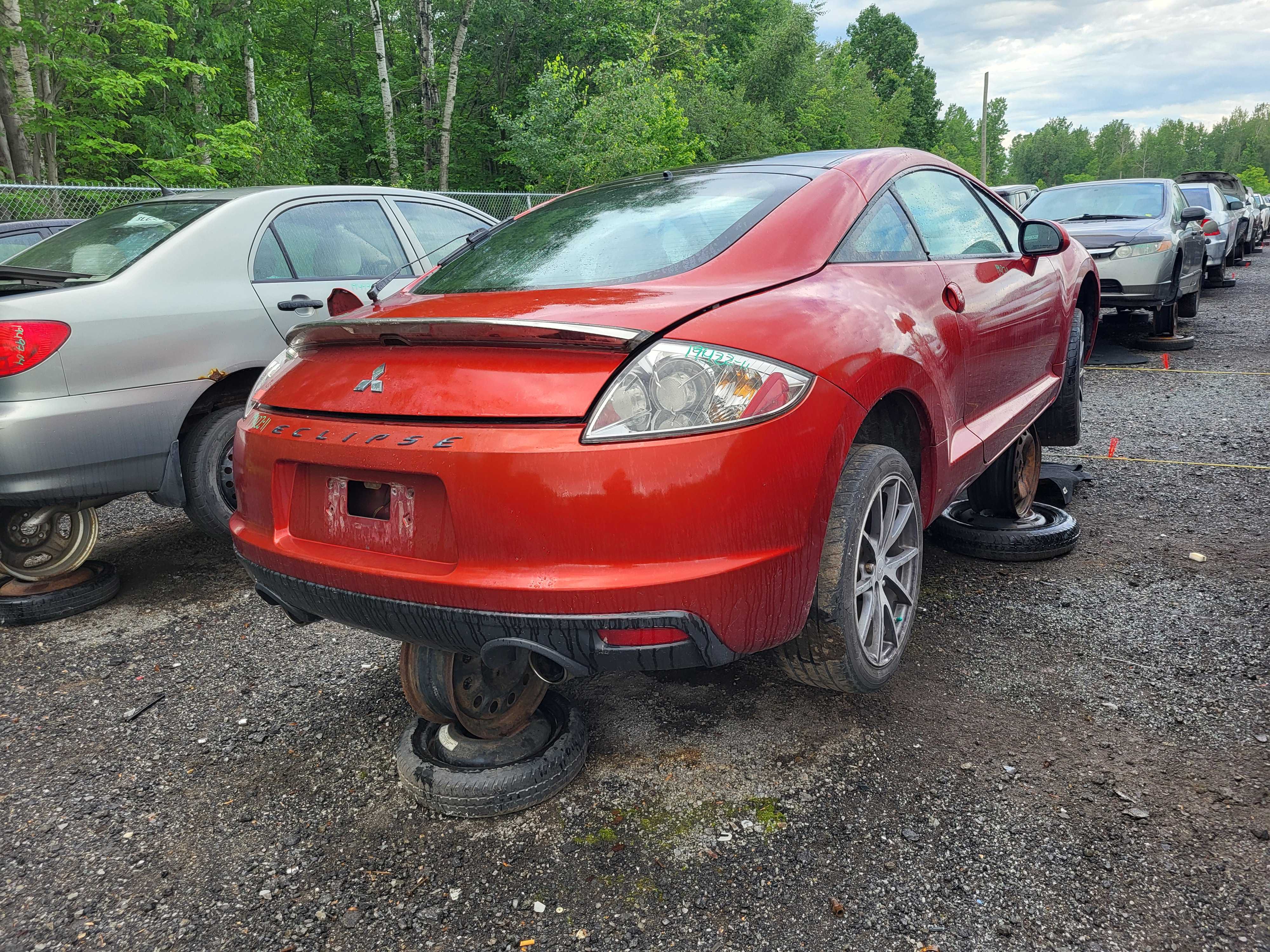 MITSUBISHI ECLIPSE 2011