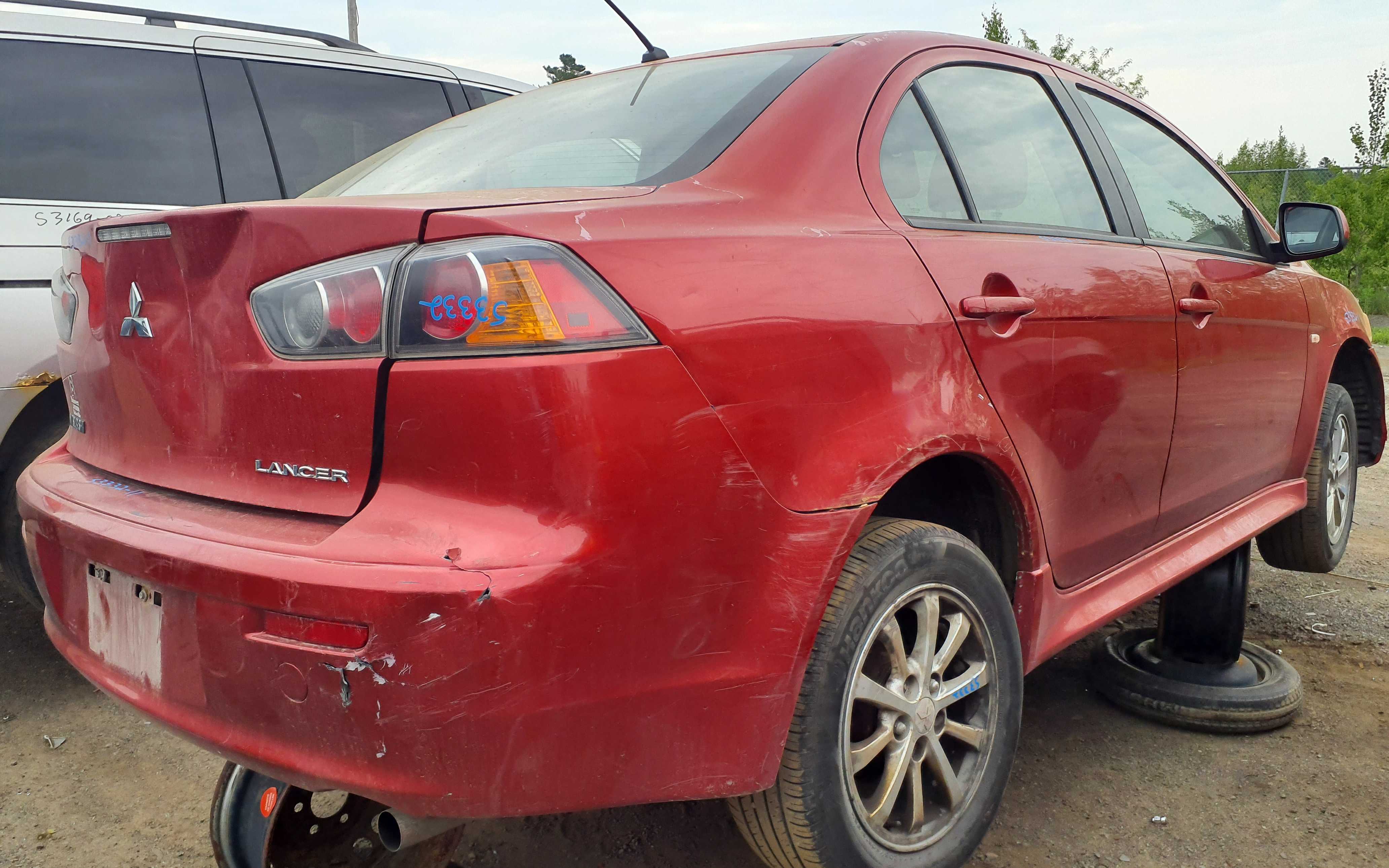 MITSUBISHI LANCER 2011