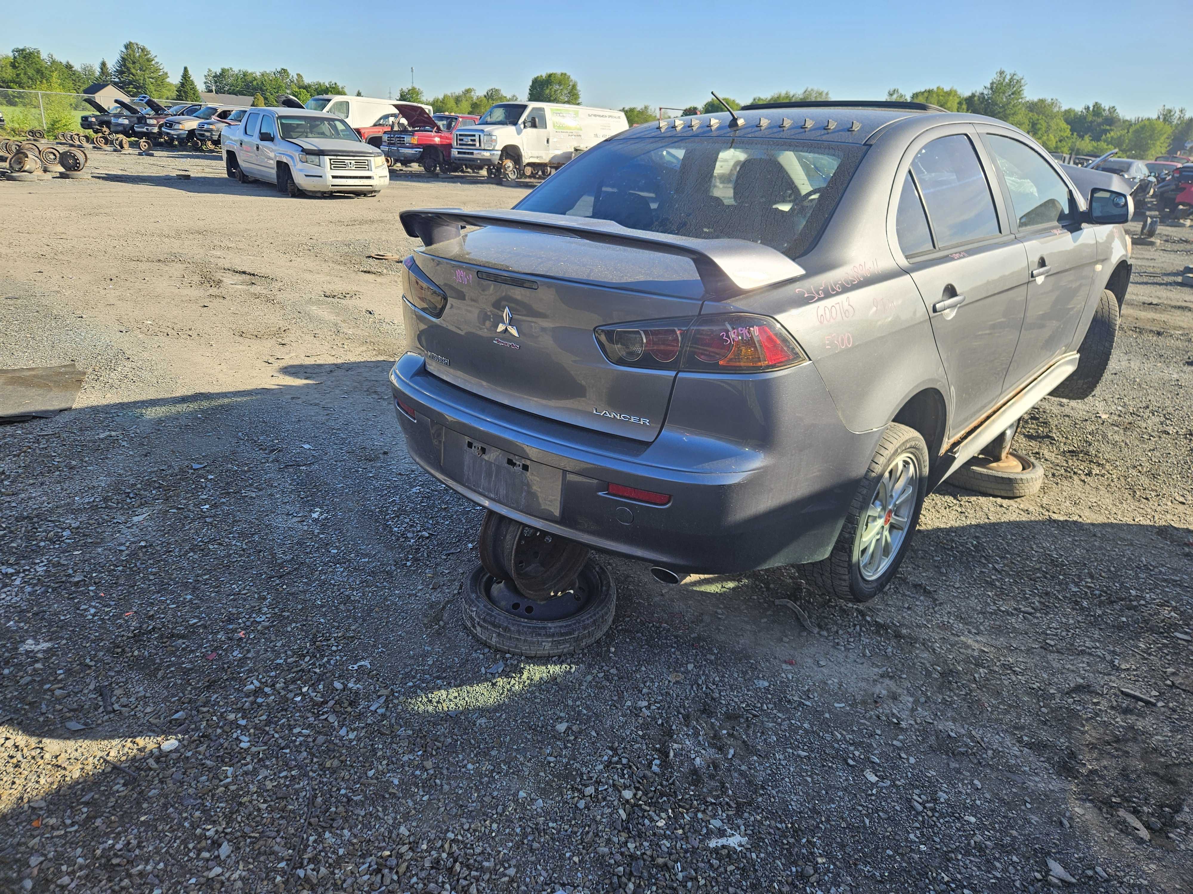 MITSUBISHI LANCER 2011