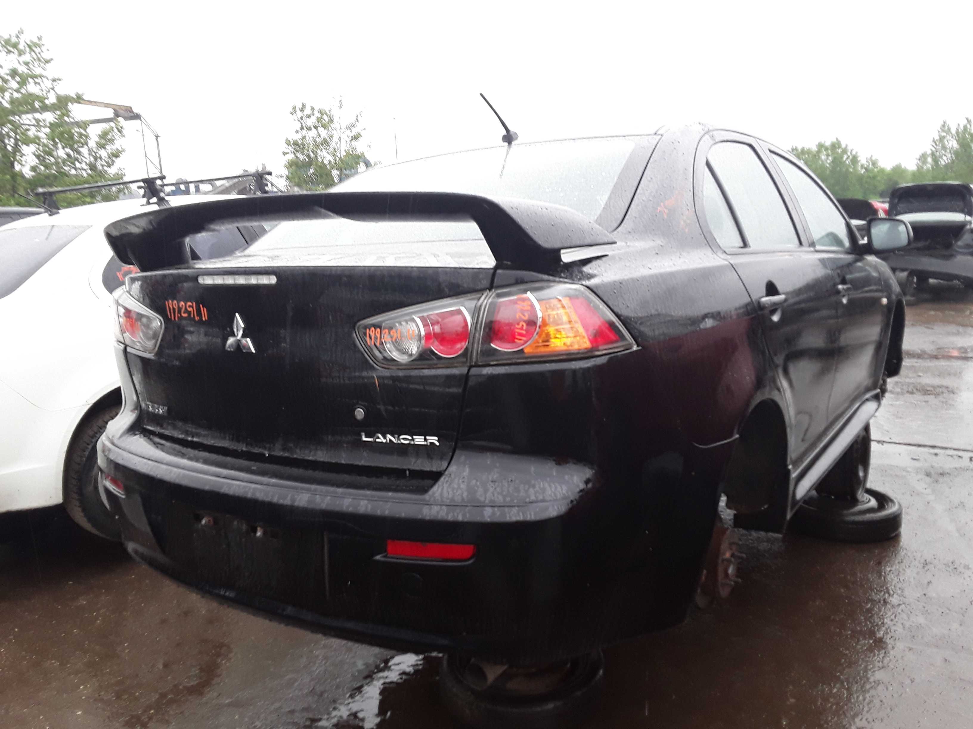 MITSUBISHI LANCER 2011