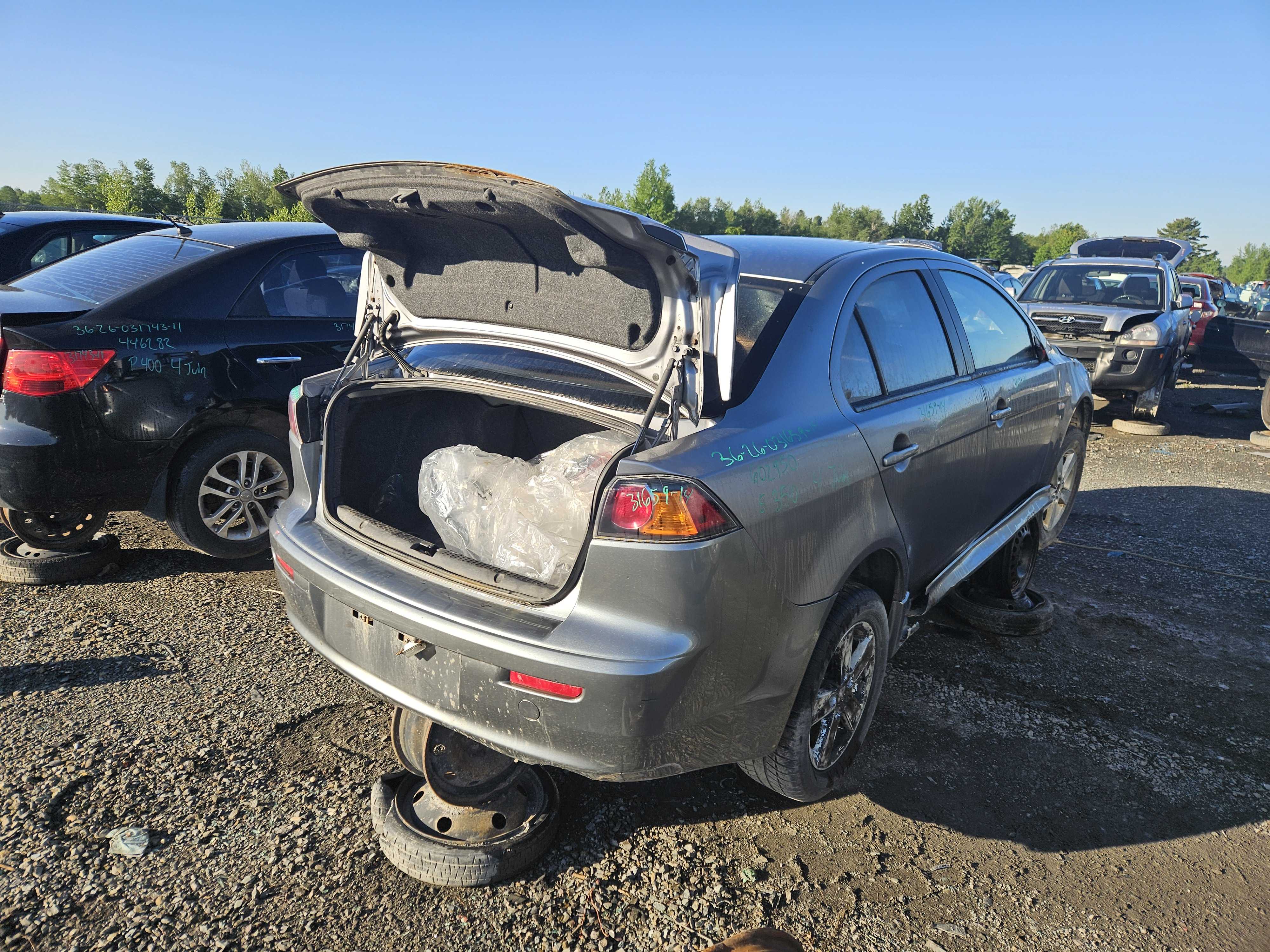 MITSUBISHI LANCER 2014