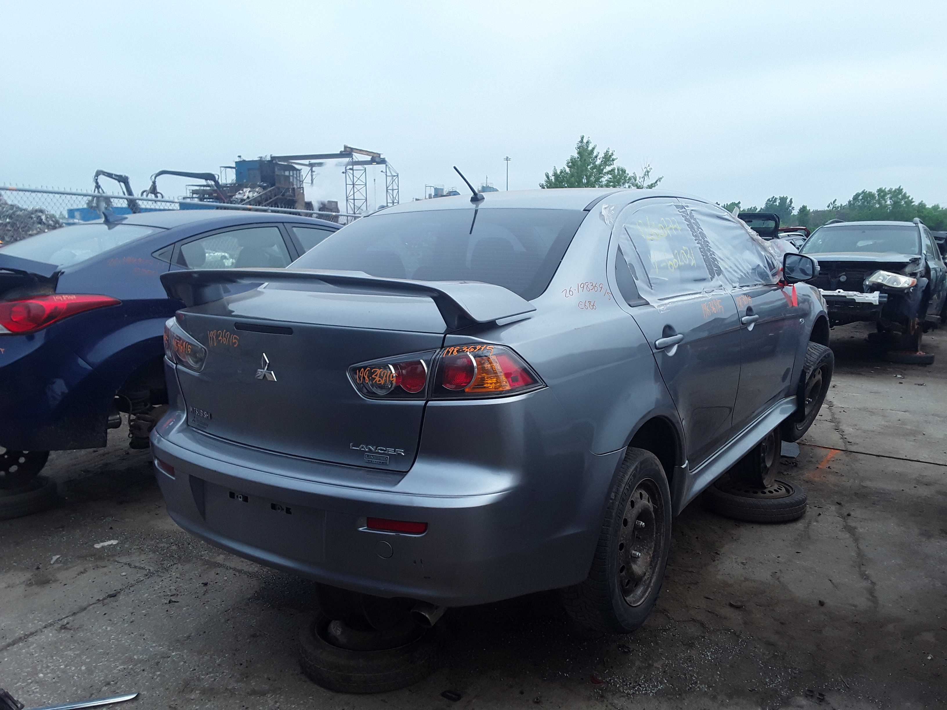 MITSUBISHI LANCER 2015