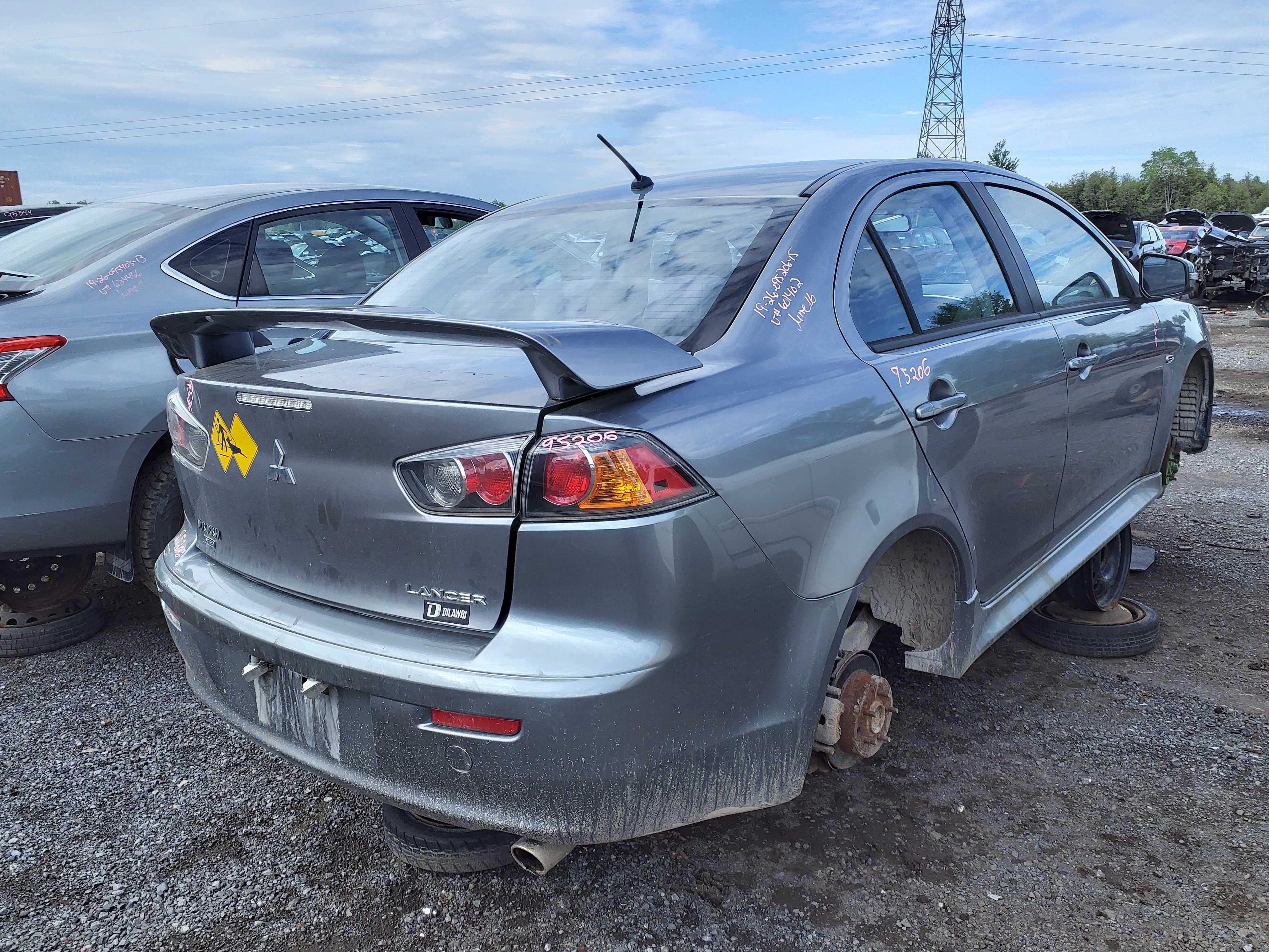 MITSUBISHI LANCER 2015