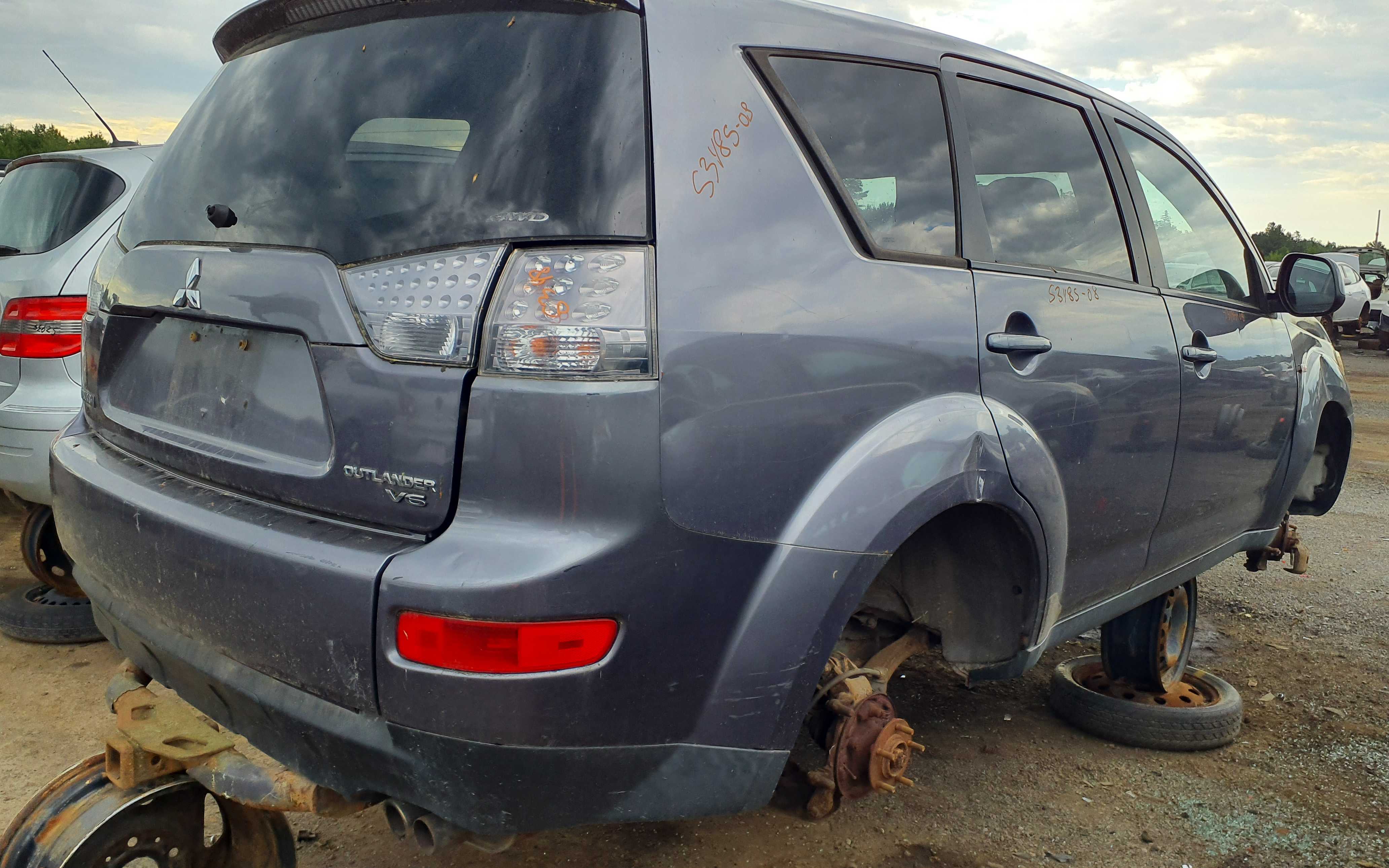 MITSUBISHI OUTLANDER 2008