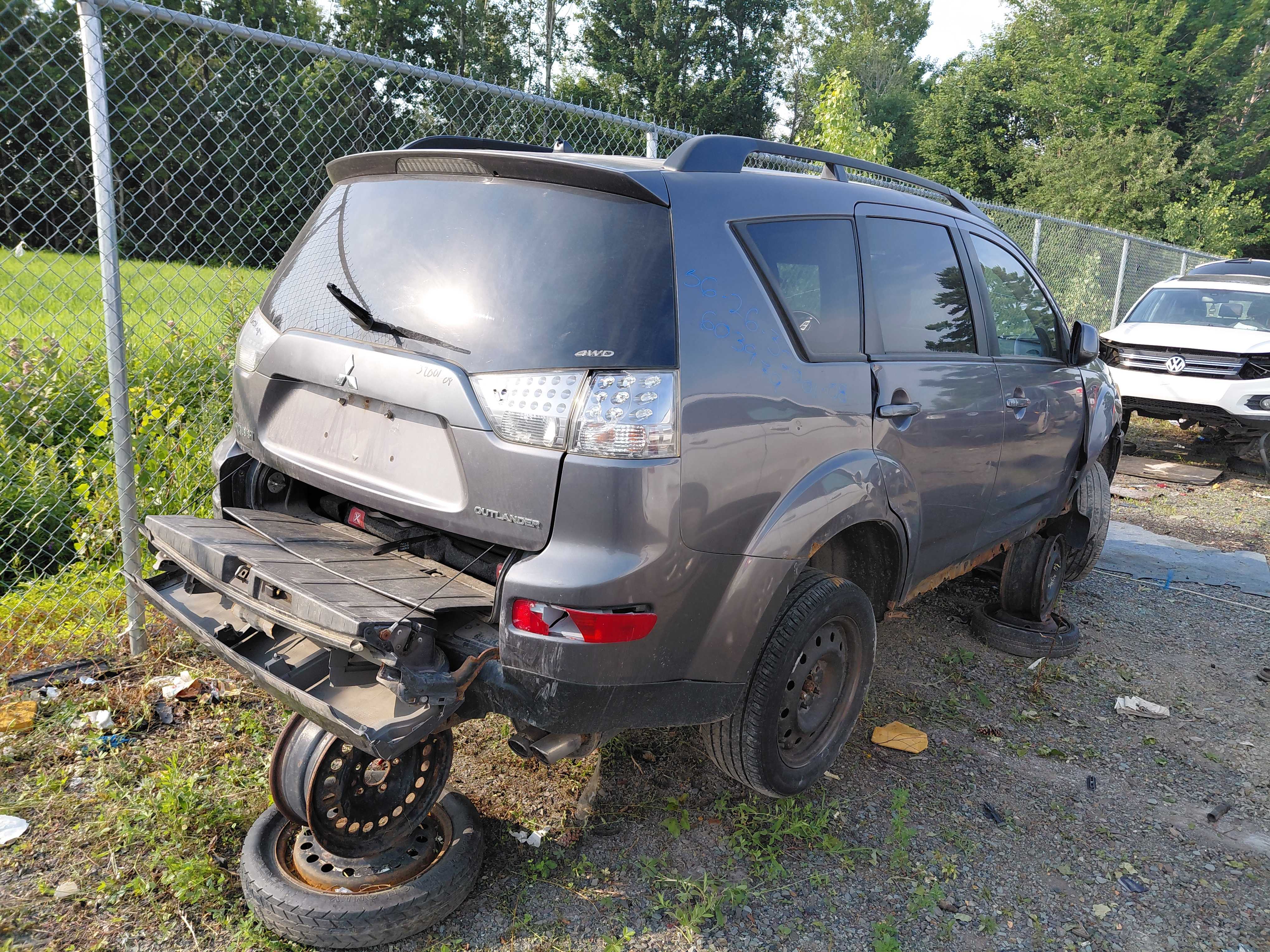 MITSUBISHI OUTLANDER 2008