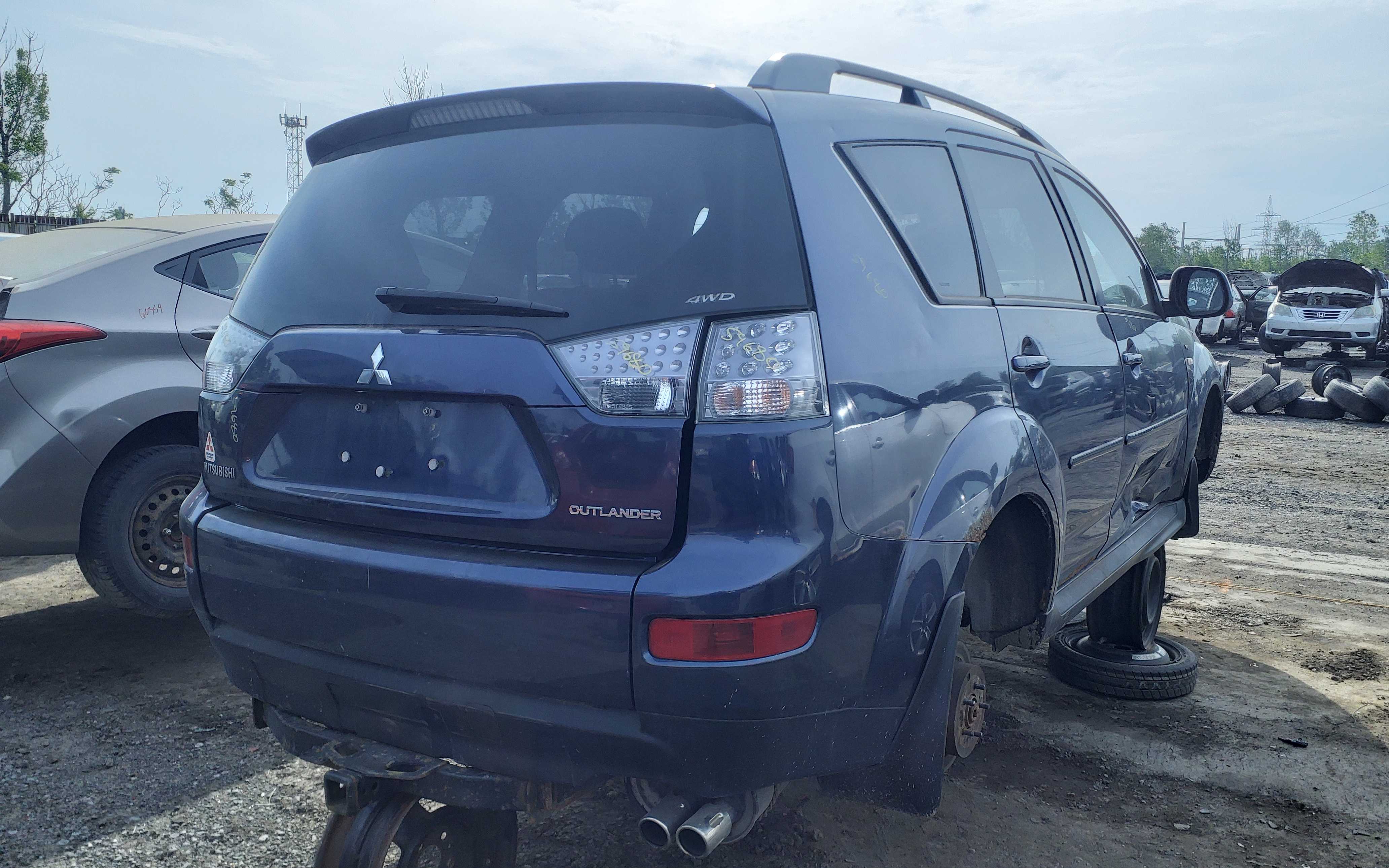 MITSUBISHI OUTLANDER 2009
